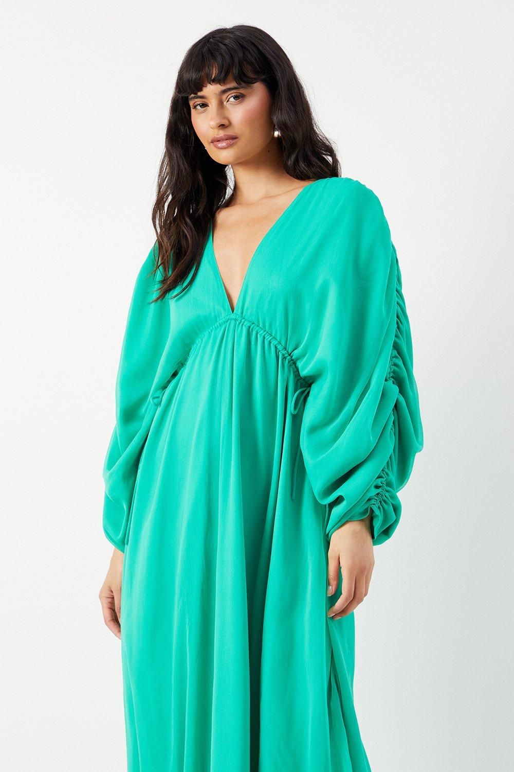 Warehouse Chiffon Pleat Plunge Neck Batwing Midaxi Dress Green image 2
