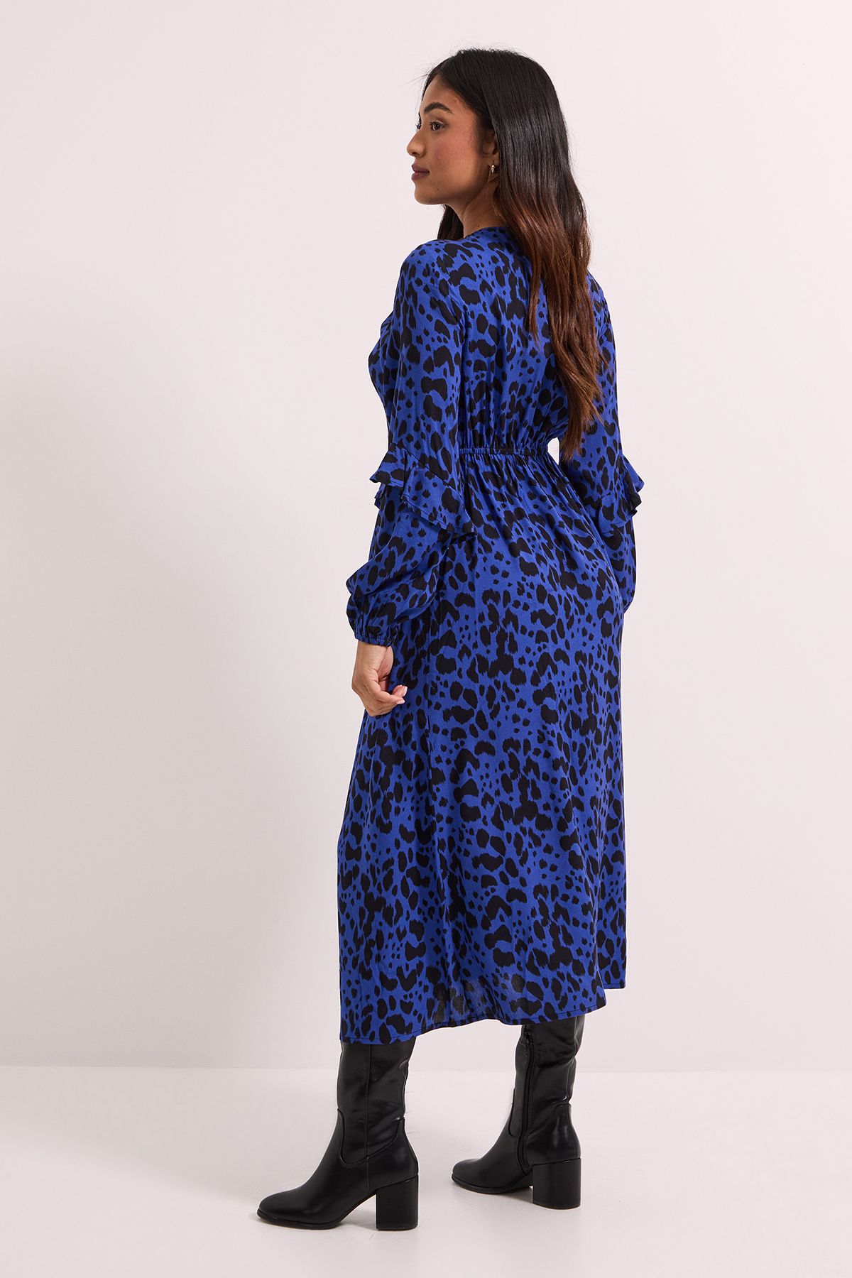 Dorothy Perkins Petite Printed Ruffle Blouson Sleeve Empire Seam Midi Dress Blue image 4