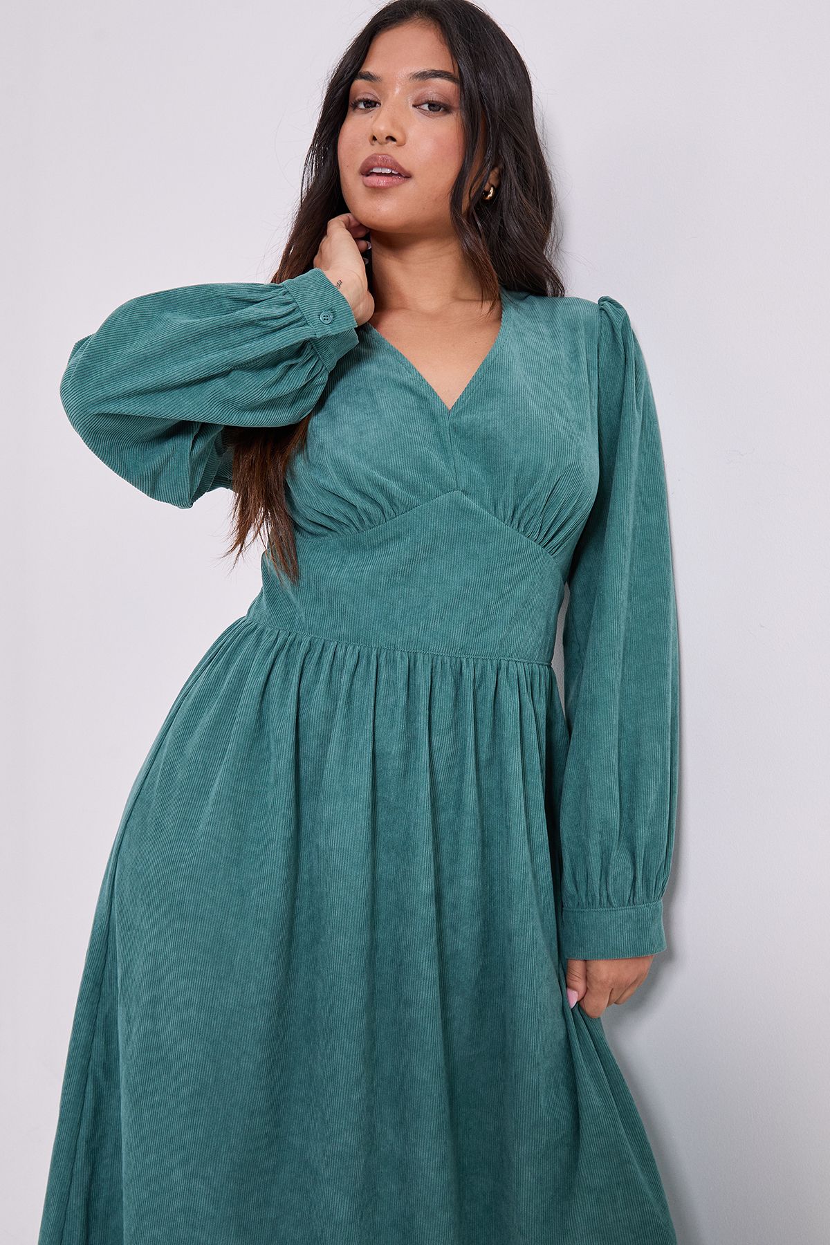 Dorothy Perkins Petite Empire Seam Detail Blouson Sleeve Midi Dress Green image 4