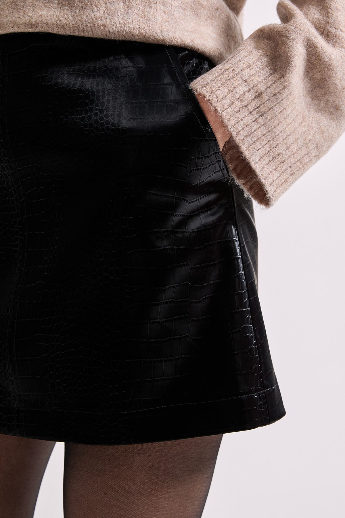 Dorothy Perkins Croc Faux Leather Mini Skirt Black image 2