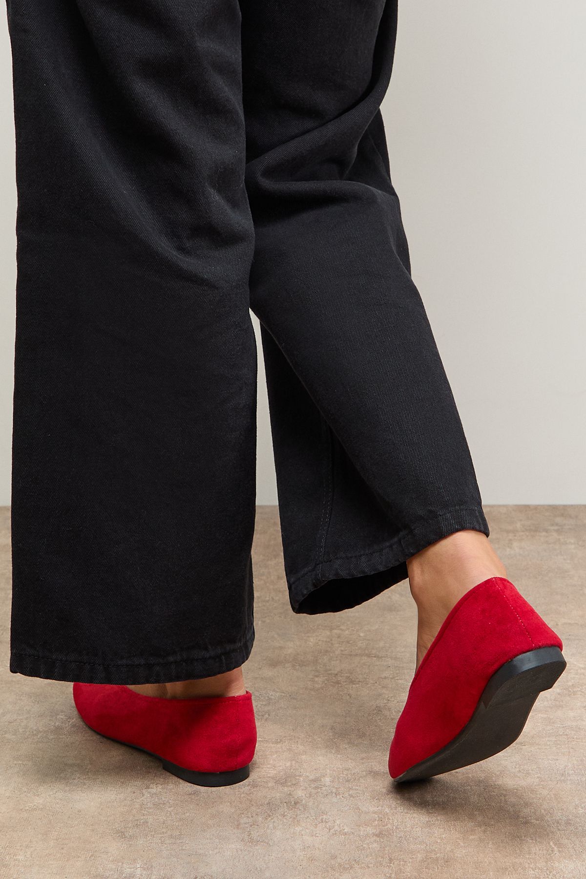 Oasis Bonnie Soft Square Toe High Vamp Ballet Pumps Red image 4