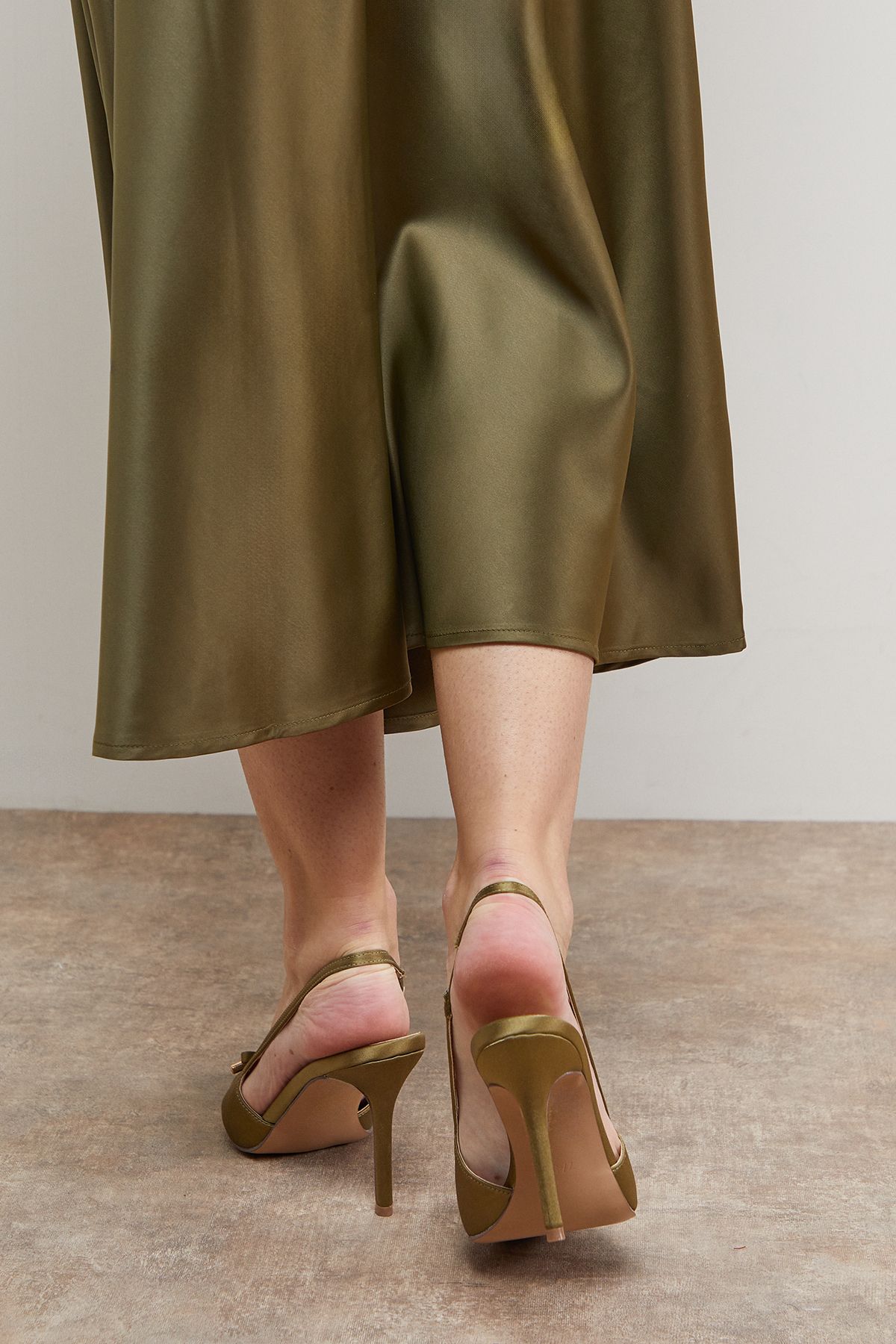 Oasis Phoebe Satin Bow Detail High Stiletto Heel Court Shoes Olive image 3