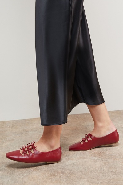 Oasis Darielle Faux Leather Multi Bow Ballet Pumps Red