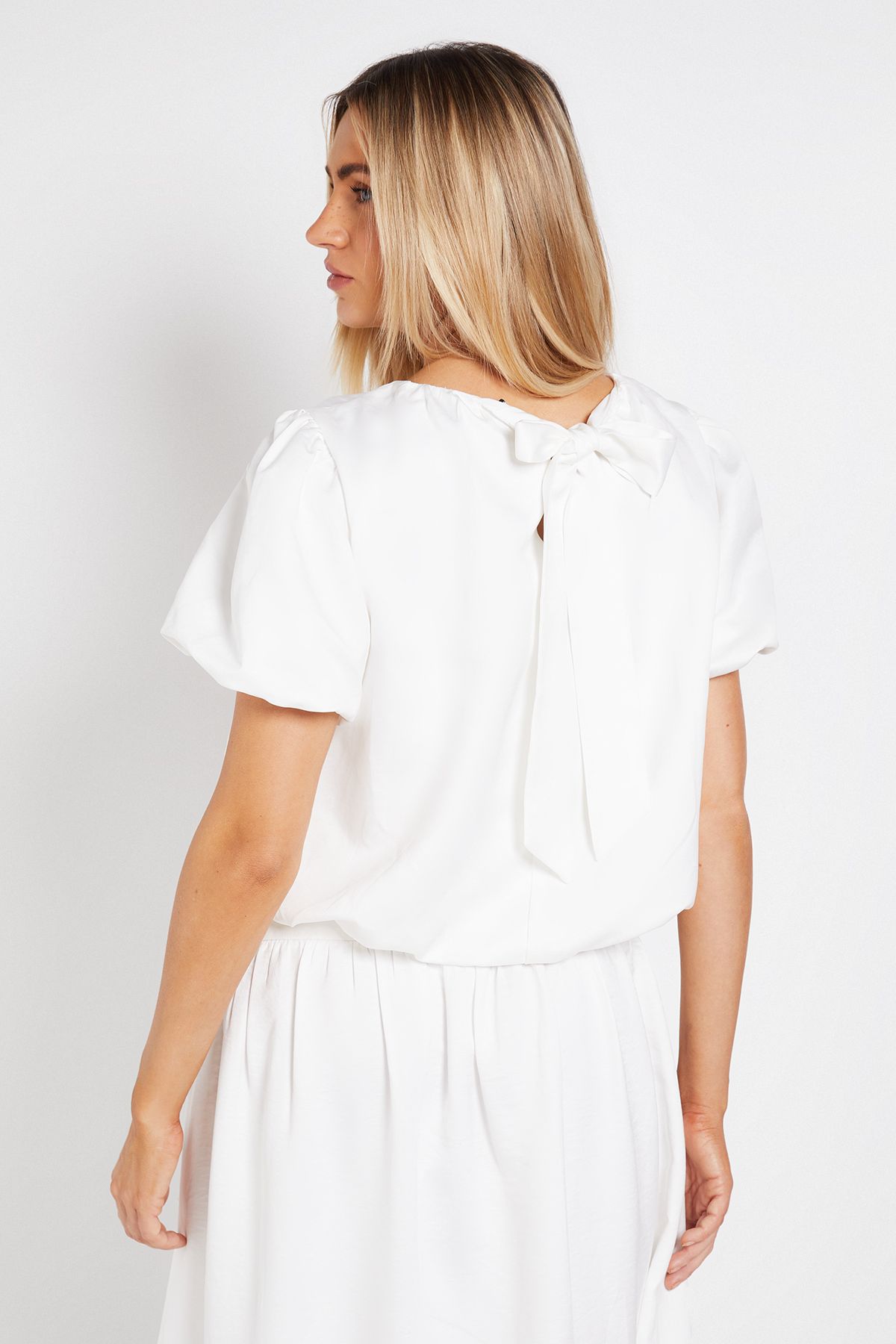 Dorothy Perkins Bubble Hem Crew Neck Top White image 4