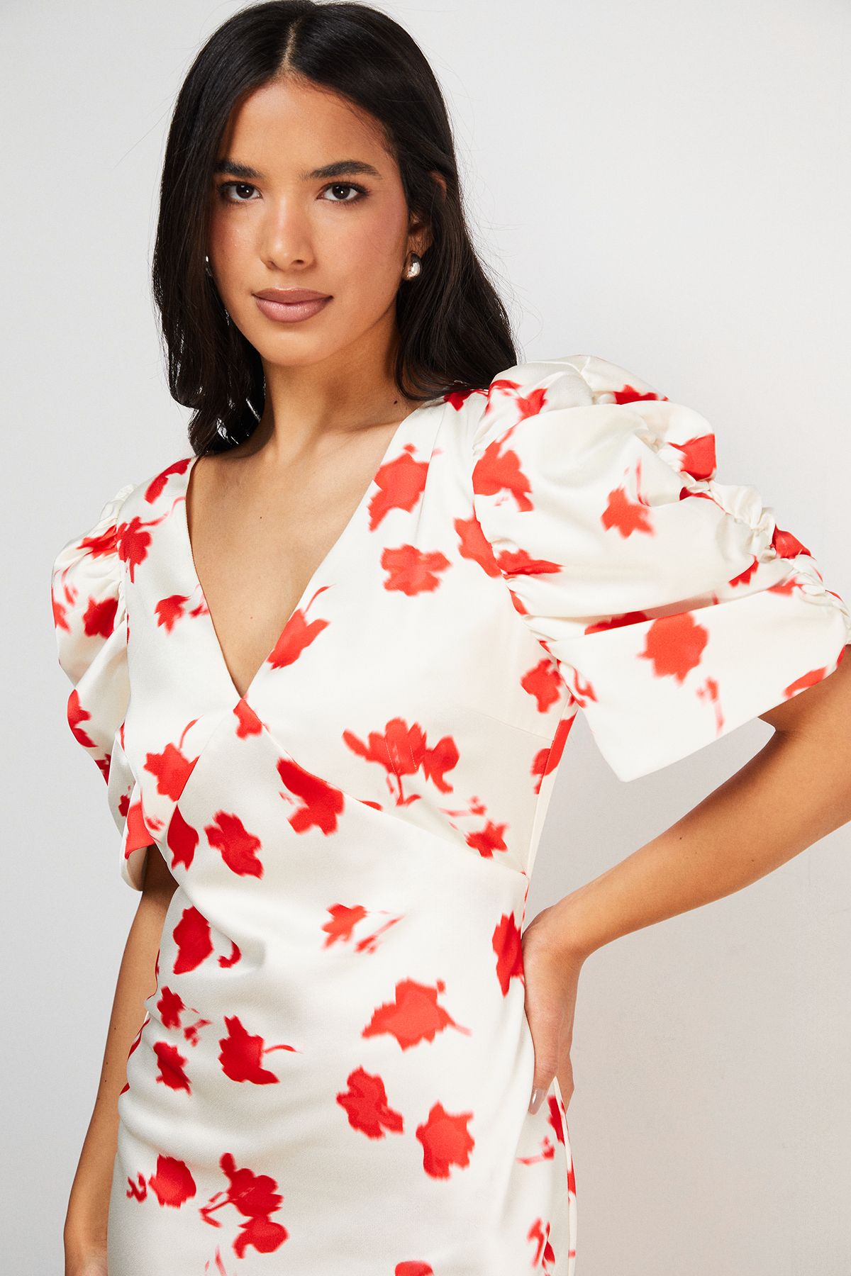 Warehouse Satin Pleat Volume Sleeve Plunge Bias Midi Dress Floral image 4