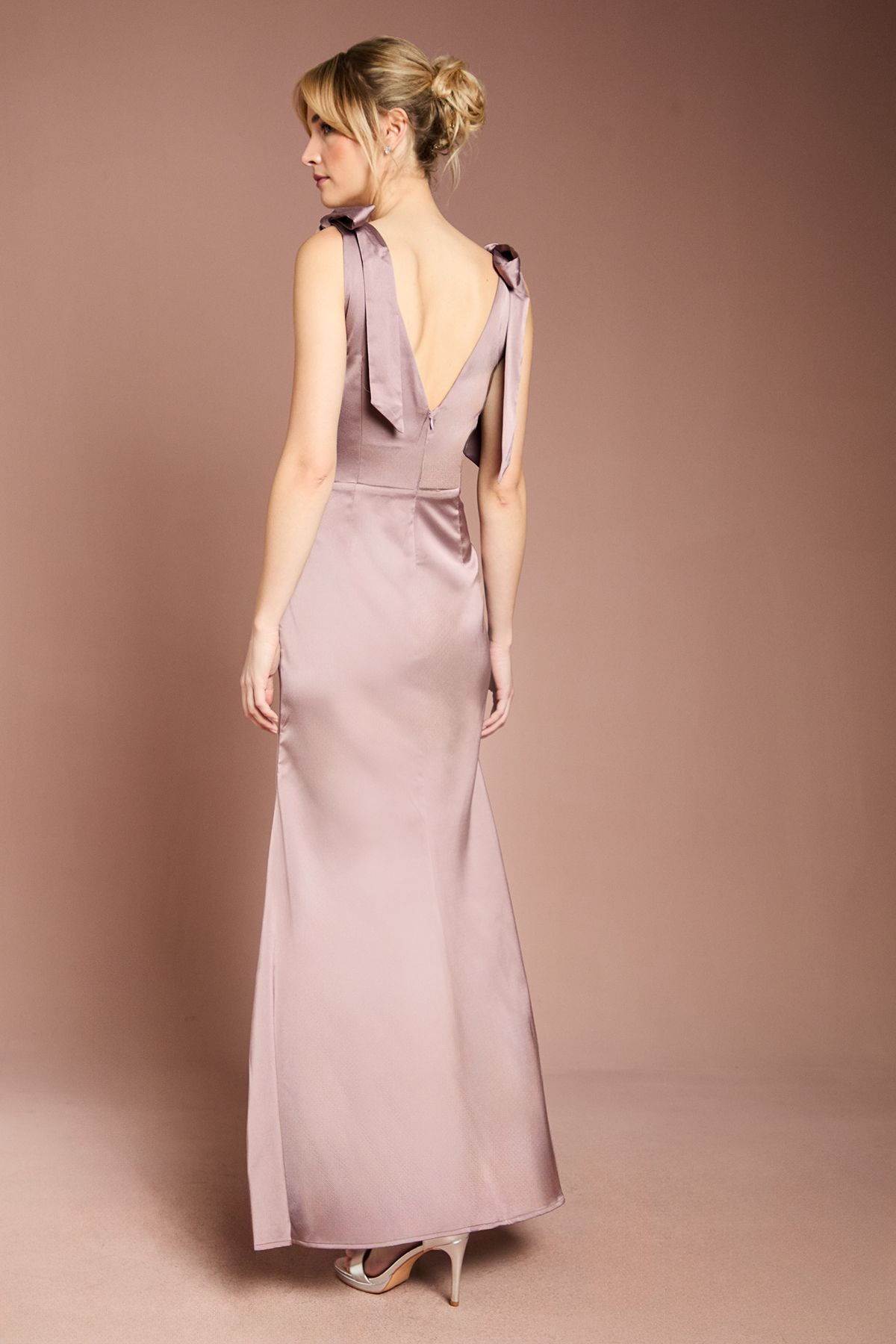 Coast Coast Honoured Petite Satin Back Crepe V Neck Tie Shoulder Maxi Bridesmaid Dress Dusty Mauve image 3