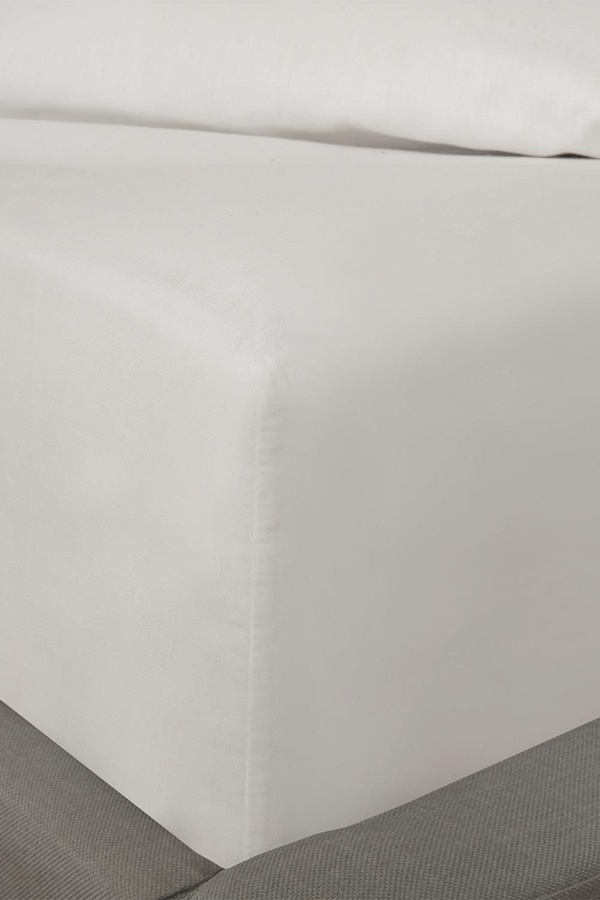 OHS Polycotton 30 Deep Elasticated Fitted Bed Sheet