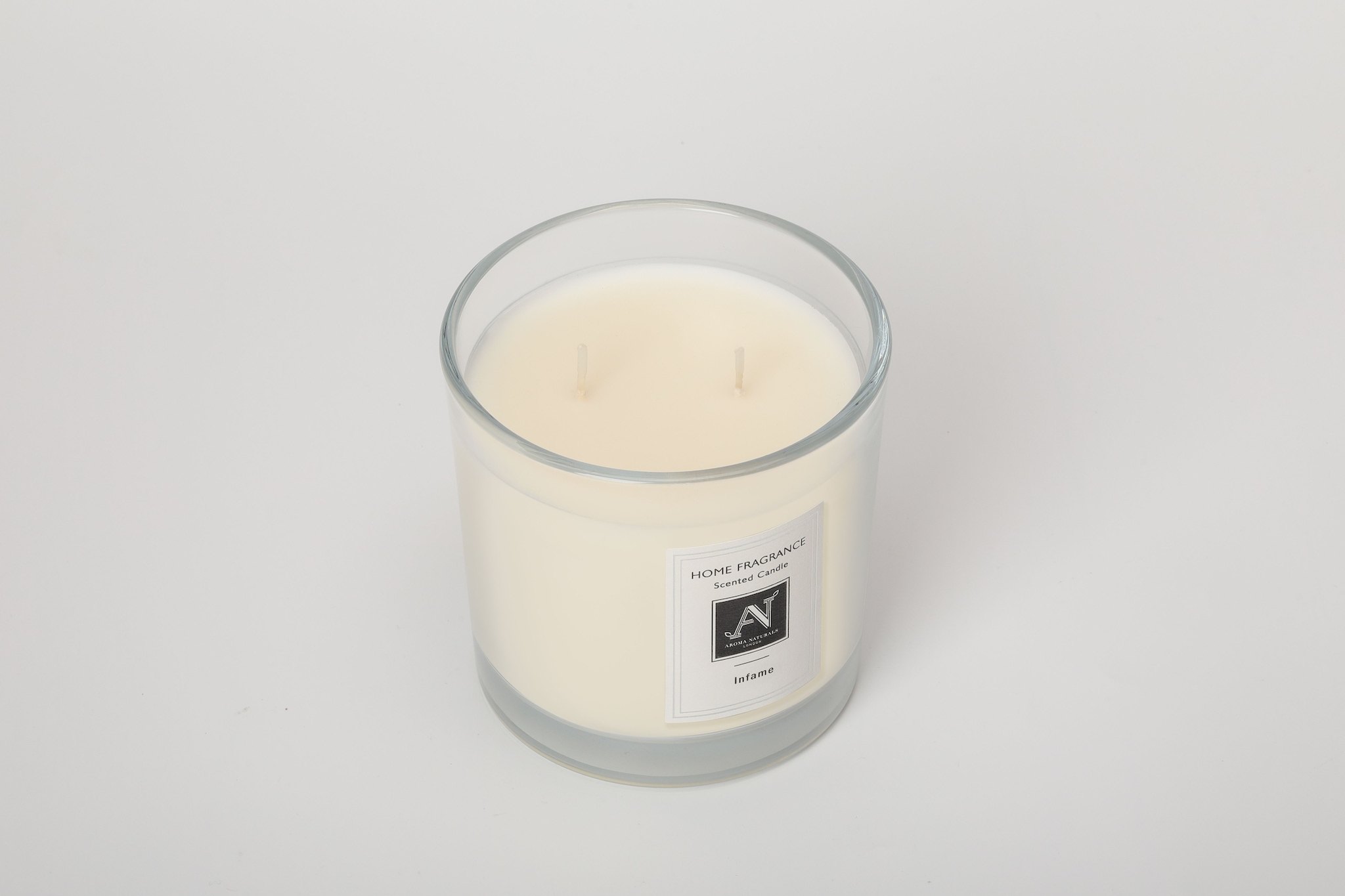 Aroma Naturals Minimalist Luxe Infame 2-Wick Scented Candle image 4