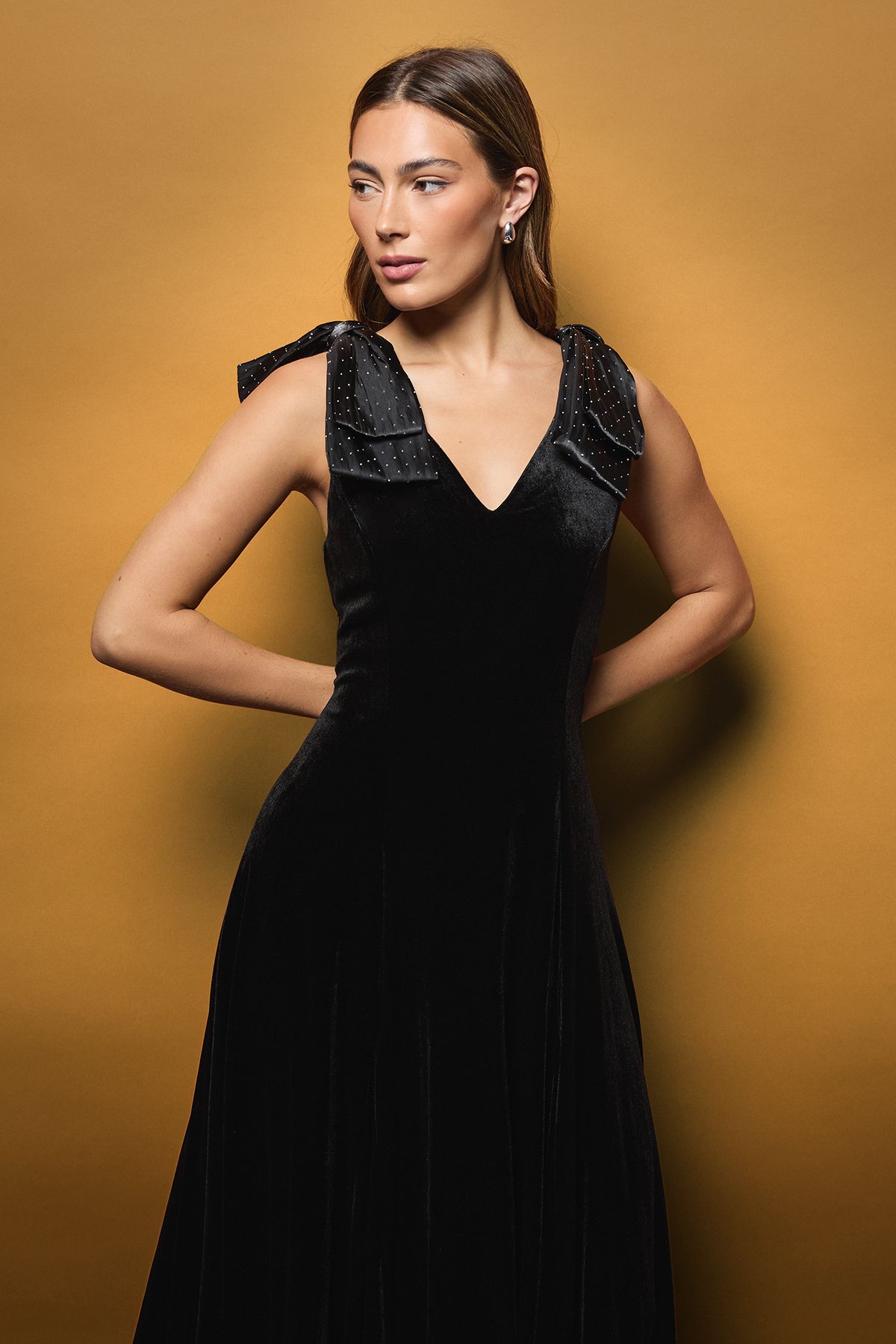 Coast Hotfix Bow Shoulder Velvet Midi Dress Black image 2