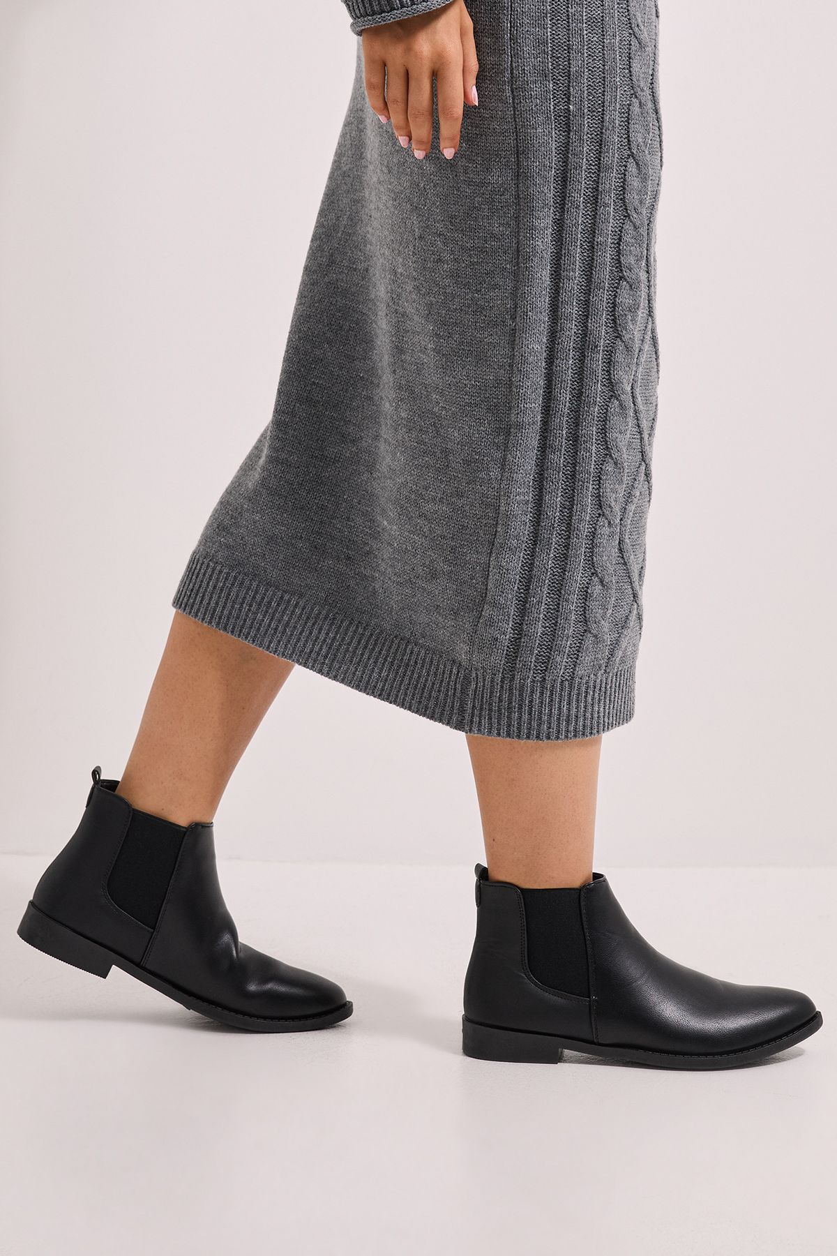 Dorothy Perkins Megs Flat Chelsea Boots Black image 1