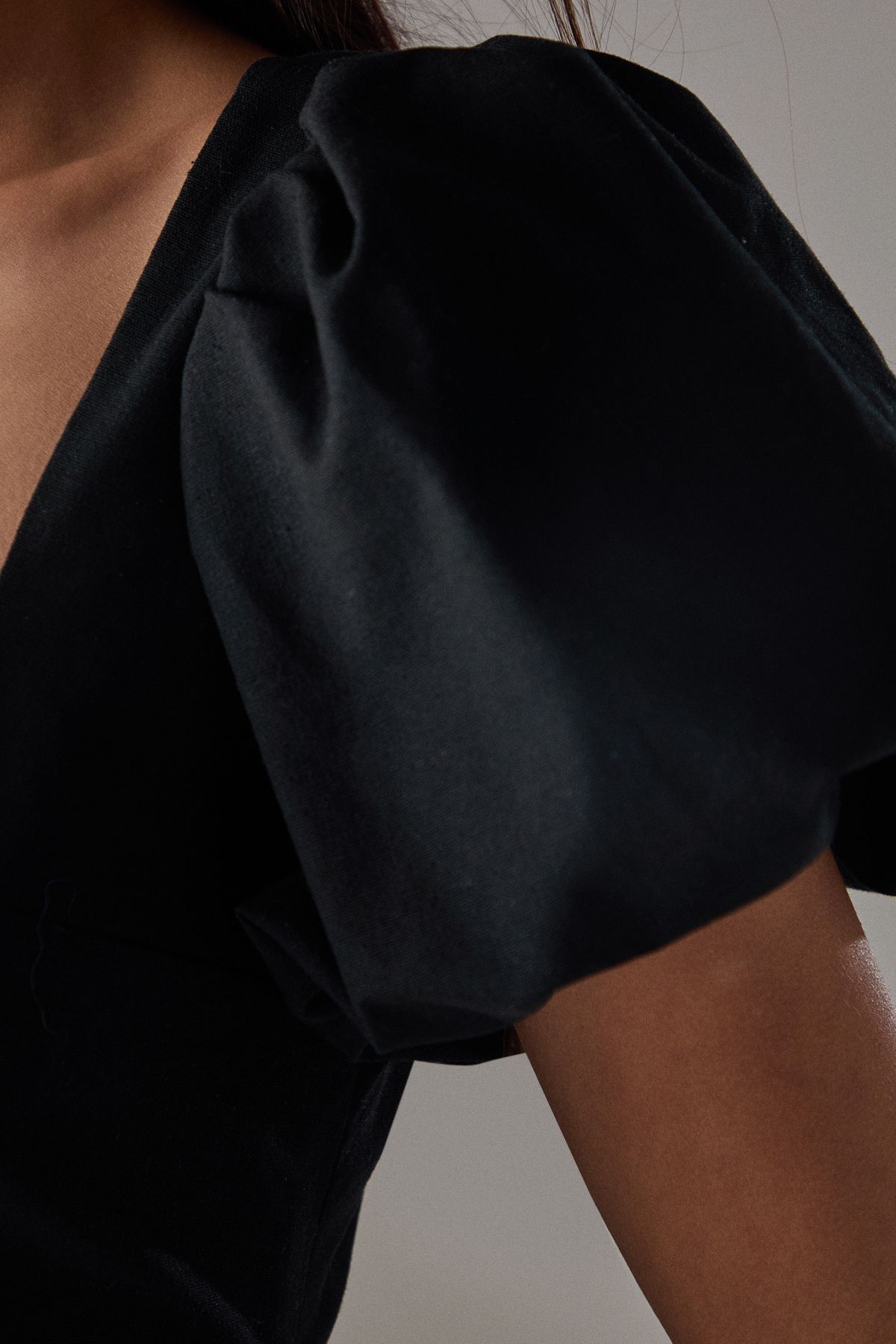 Warehouse HCD Linen Square Neck Puff Sleeve Mini Dress Black image 5