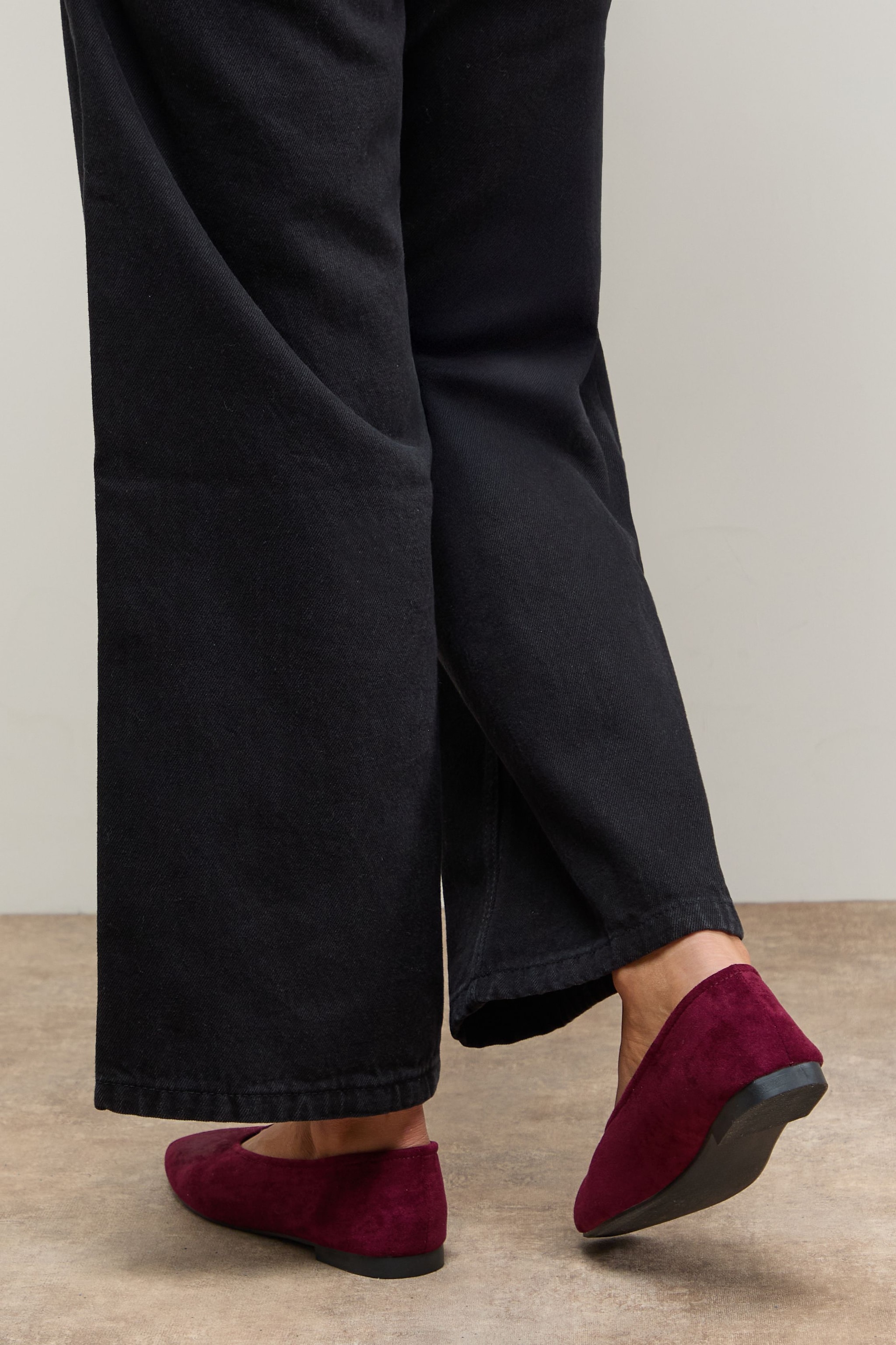 Oasis Bonnie Soft Square Toe High Vamp Ballet Pumps Wine image 4