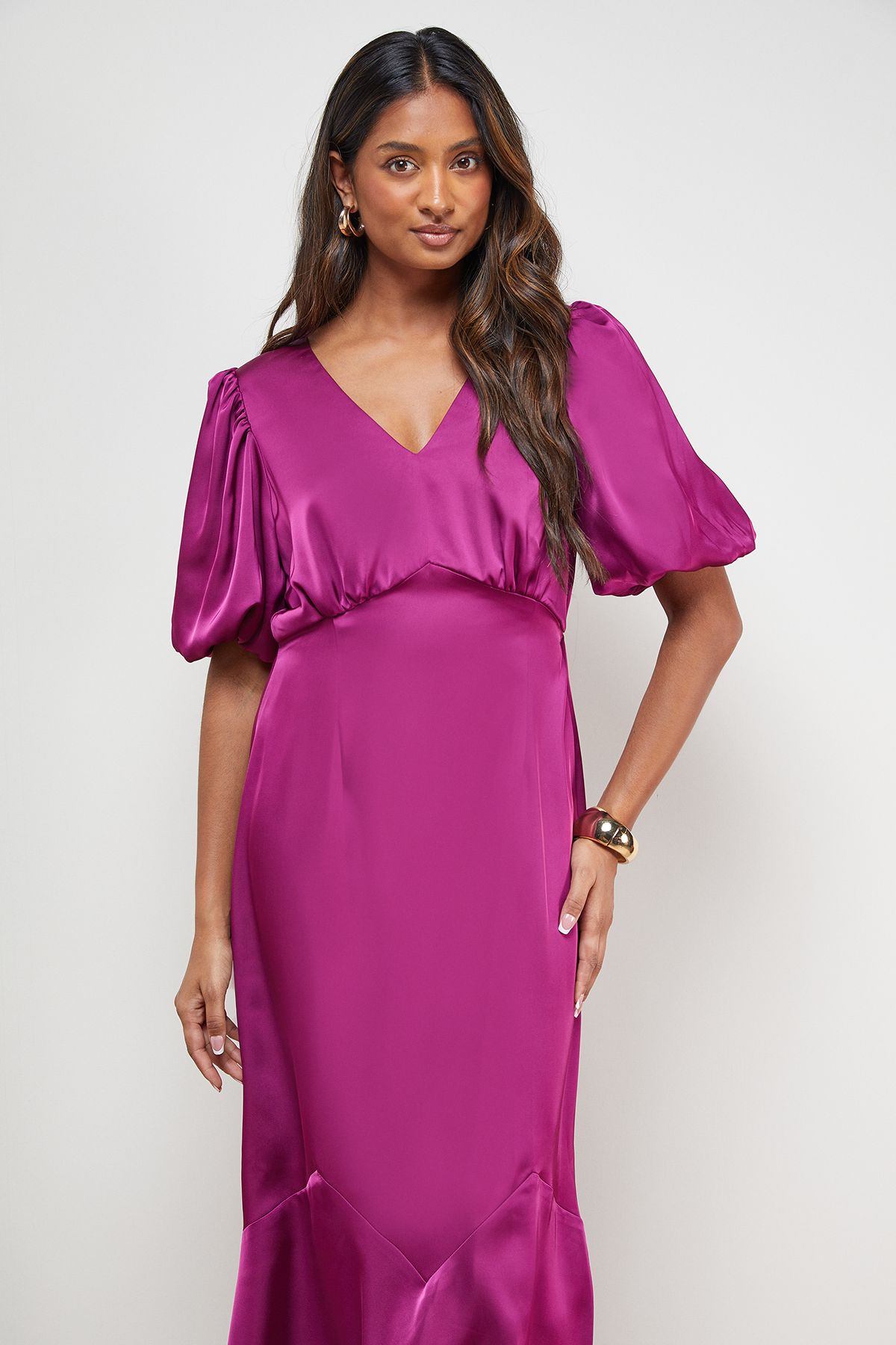 Oasis Satin Puff Sleeve V Neck Fishtail Maxi Dress Fuchsia image 2