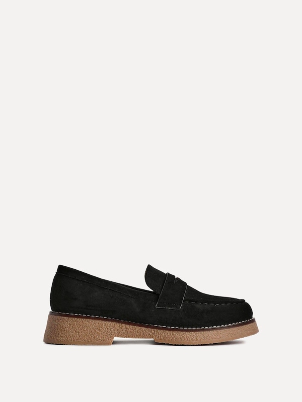 Linzi Poised Black Suede Classic Loafer