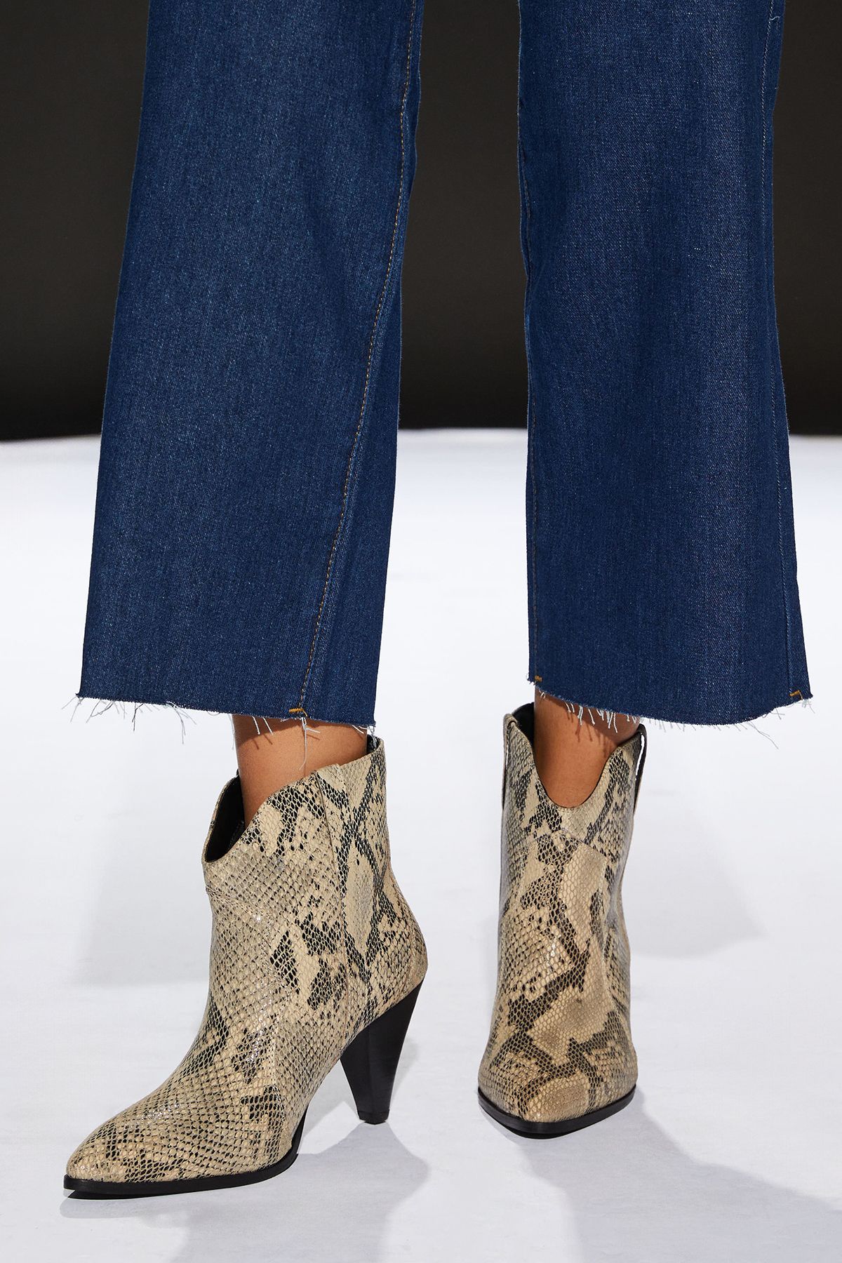 RUNWAY 1.8.1.8 Runway 1.8.1.8 Leather Western Boots Taupe