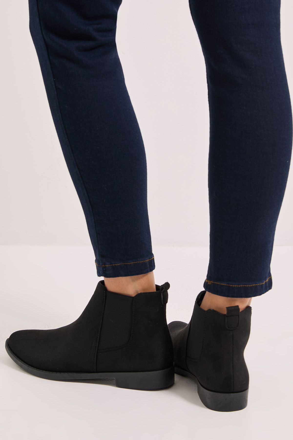 Dorothy Perkins Wide Fit Megs Flat Chelsea Boots Natural Black image 3