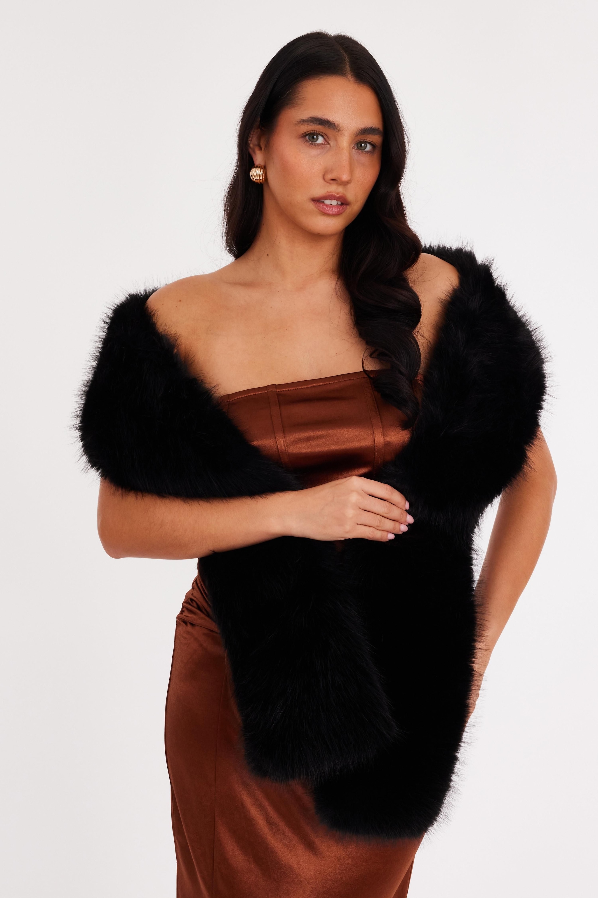 Quiz Black Faux Fur Scarf image 1