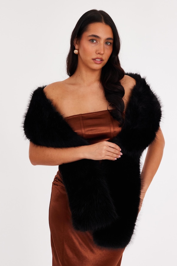 Quiz Black Faux Fur Scarf