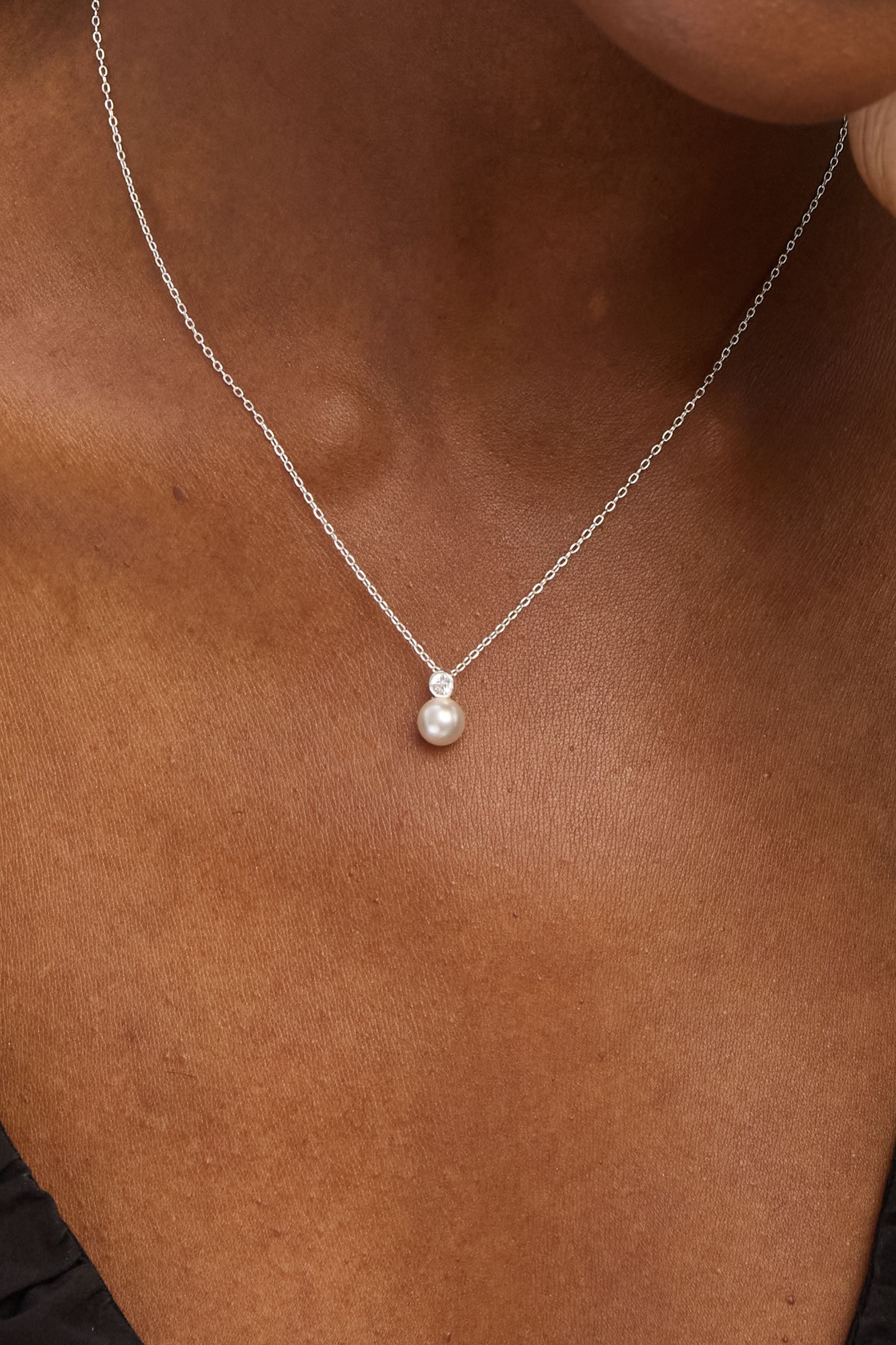 Simply Silver Sterling Silver 925 Cubic Zirconia Besel Pearl Drop Pendant image 3