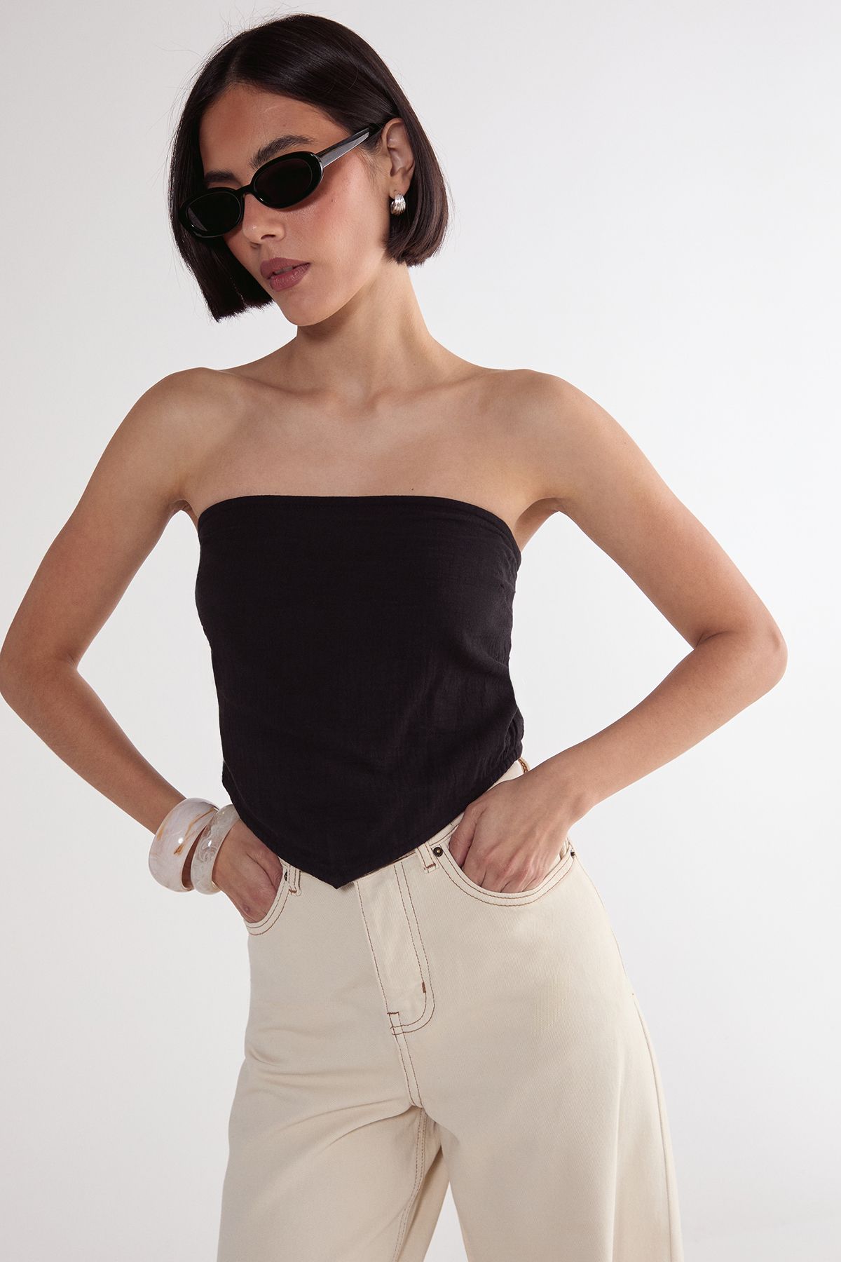 NastyGal Textured Casual Hanky Hem Tie Back Top Black image 1