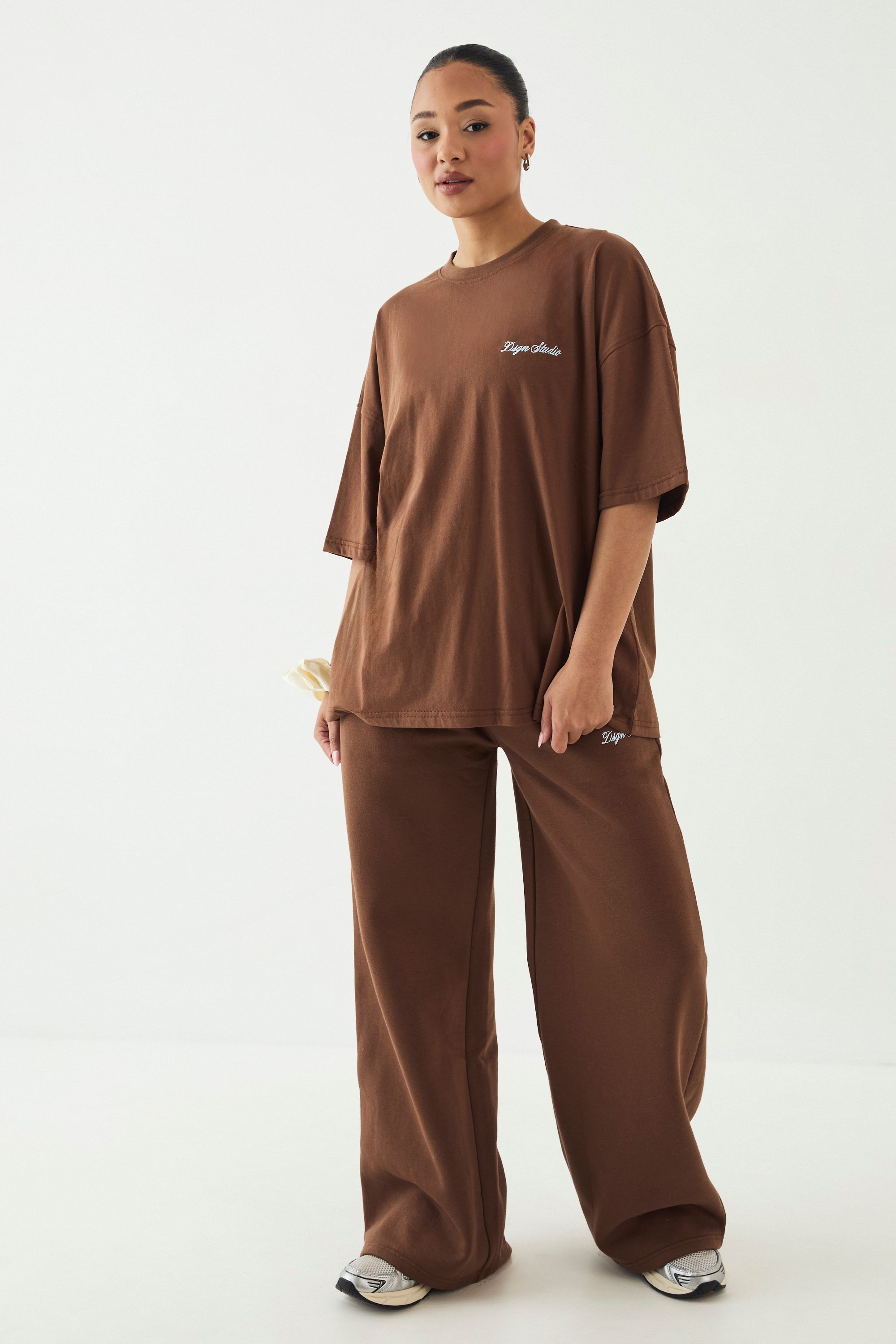 DSGN Studio DSGN Studio Script Embroidered Oversized T-Shirt Mocha image 3