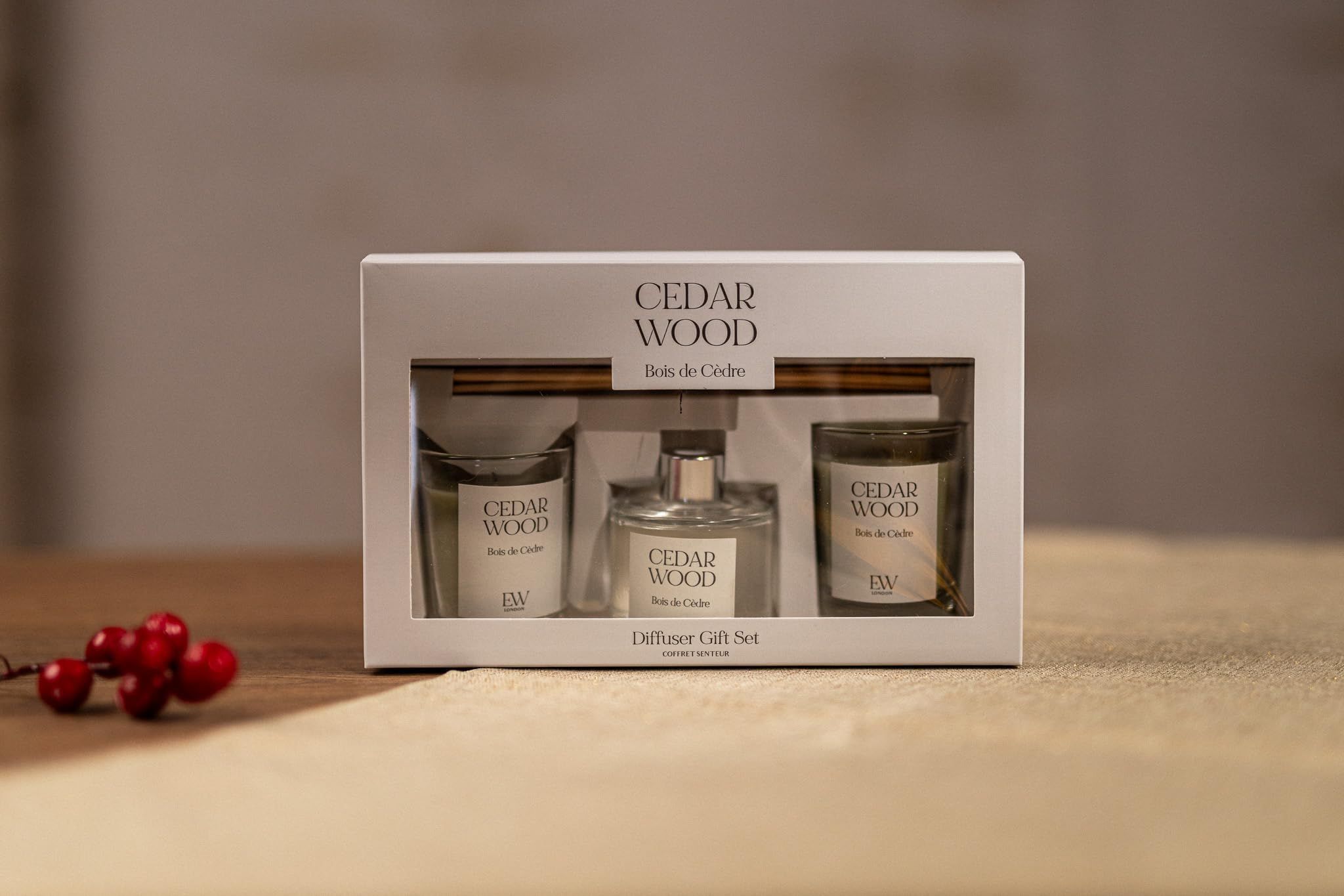 Marco Paul Large Cedarwood Scented Diffuser and Candle Gift Sets image 6