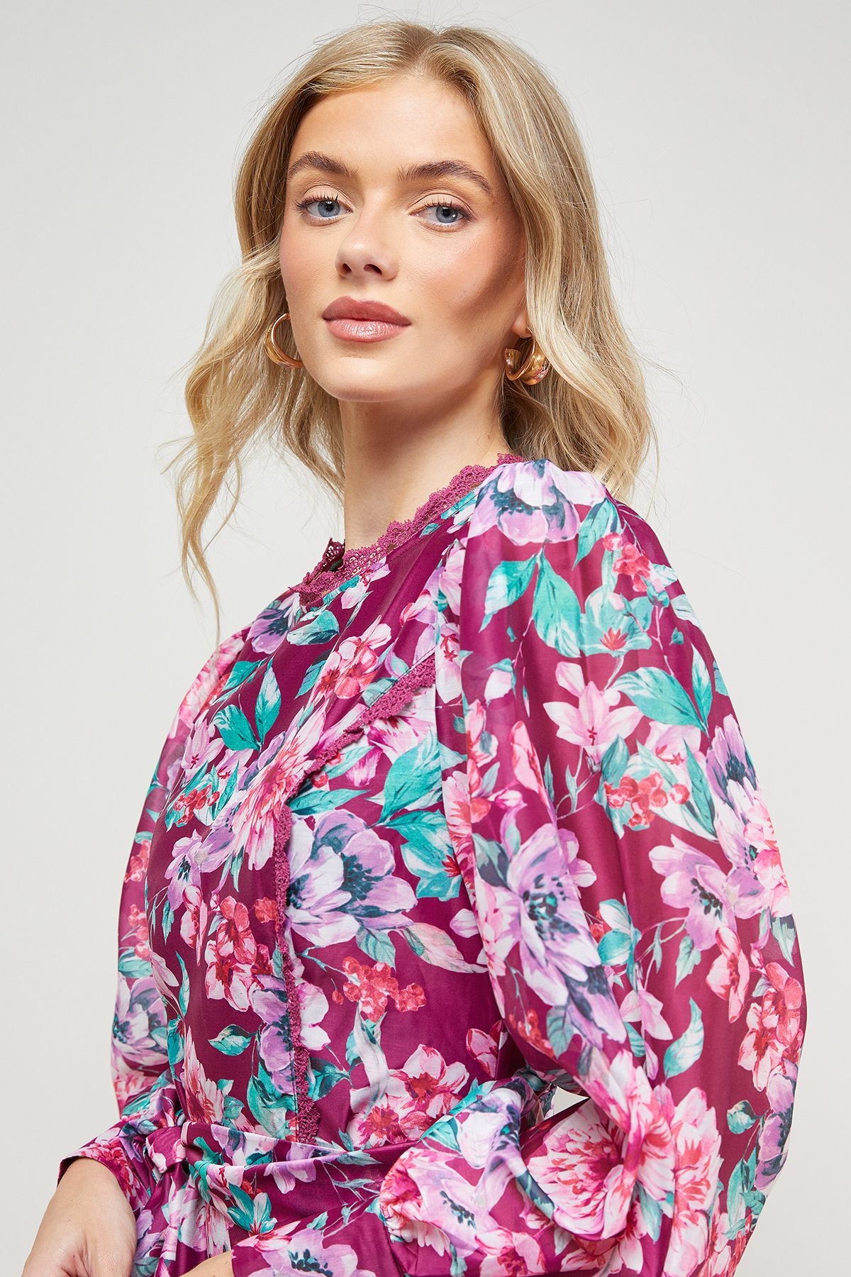 Oasis Flippy Hem Belted Mini Dress Floral image 3