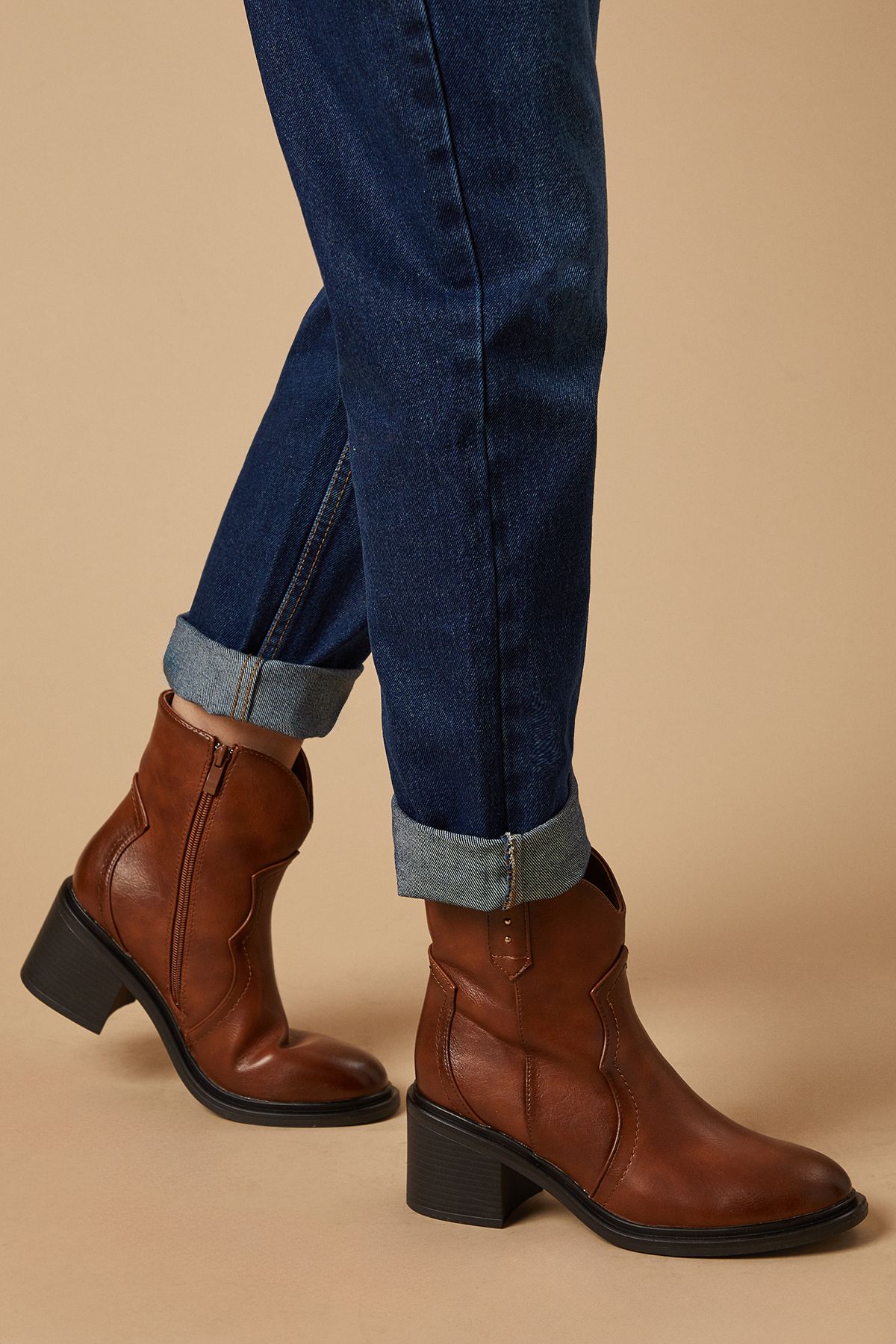 Oasis Mckayla Tab Detail Block Heel Ankle Boots Tan image 4