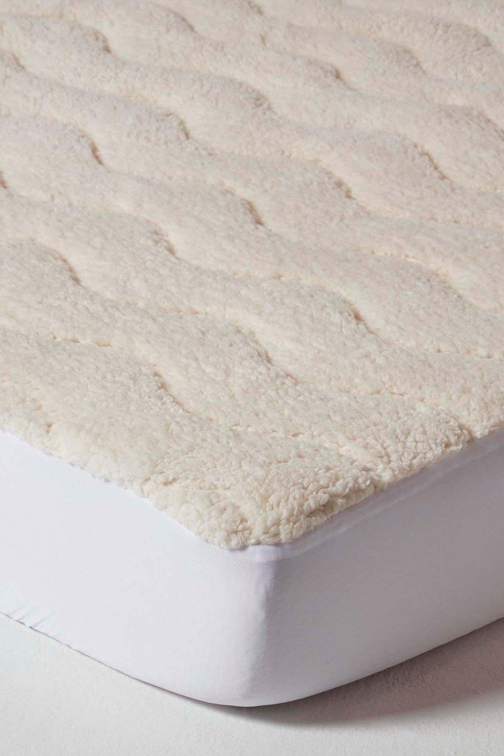 Homescapes Deep Quilted Fleece Mattress Topper