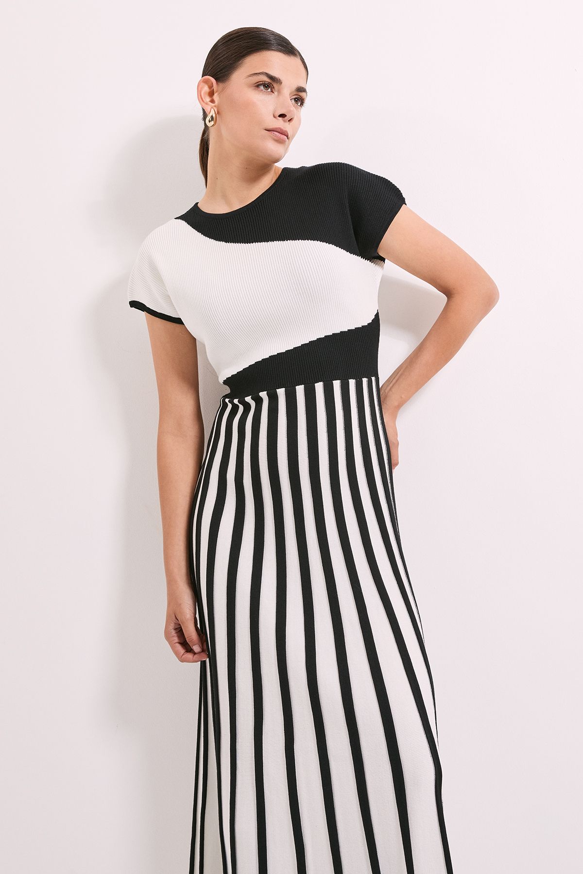 Principles Mono Colour Block Pleated Knitted Dress Mono image 2