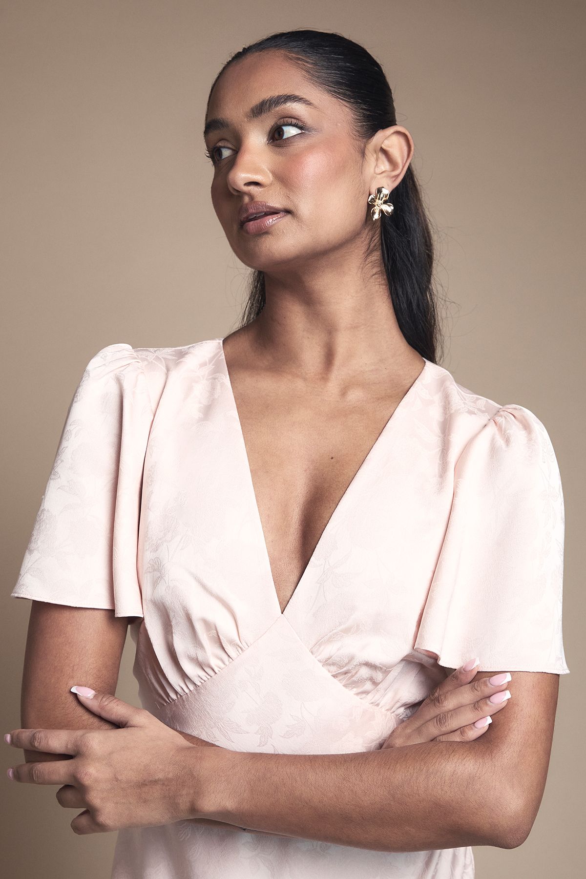 Oasis Angel Sleeve Satin Jacquard Bridesmaid Maxi Dress Blush image 5