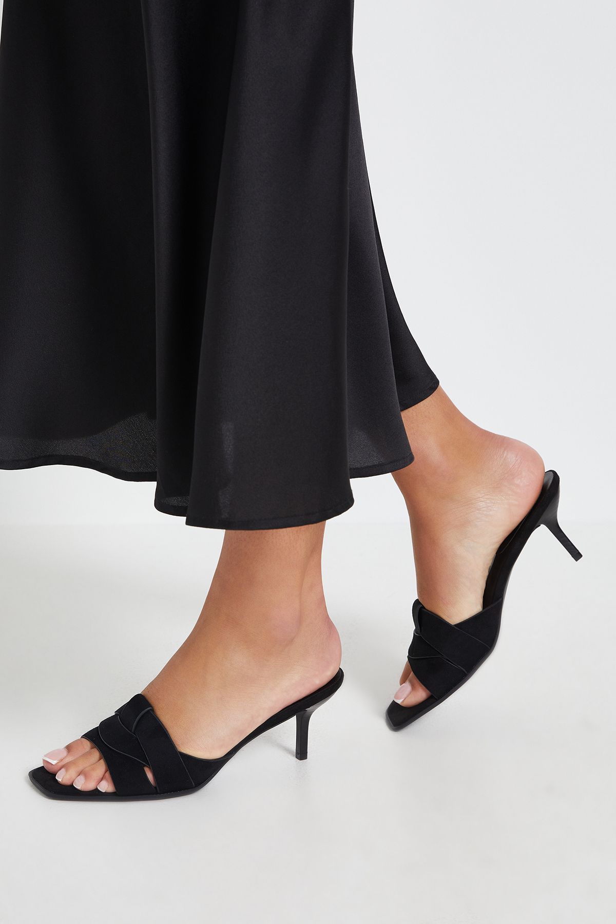 Dorothy Perkins Trisha Faux Suede Interwoven Kitten Heels Mules Natural Black