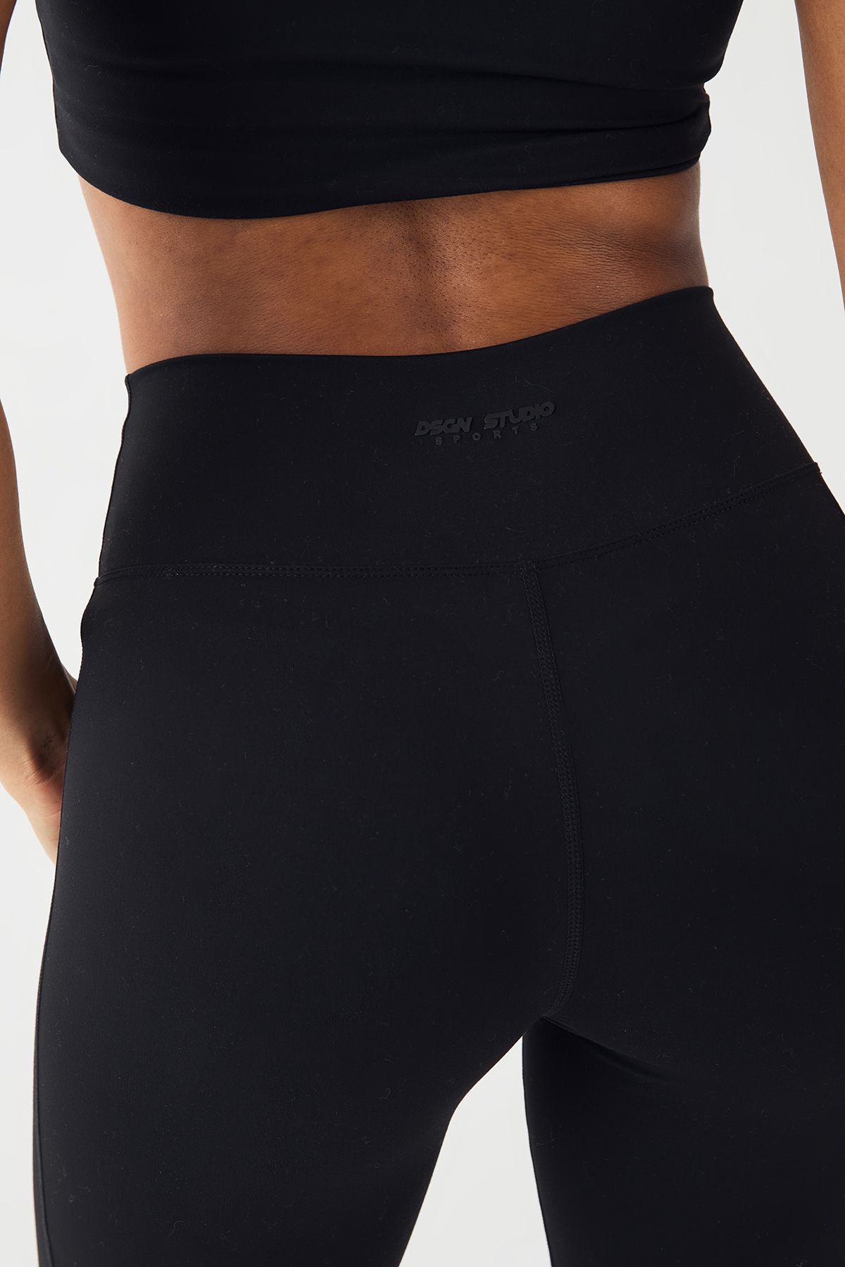 DSGN Studio DSGN Studio Ultra Sculpt Capri Legging Black image 4