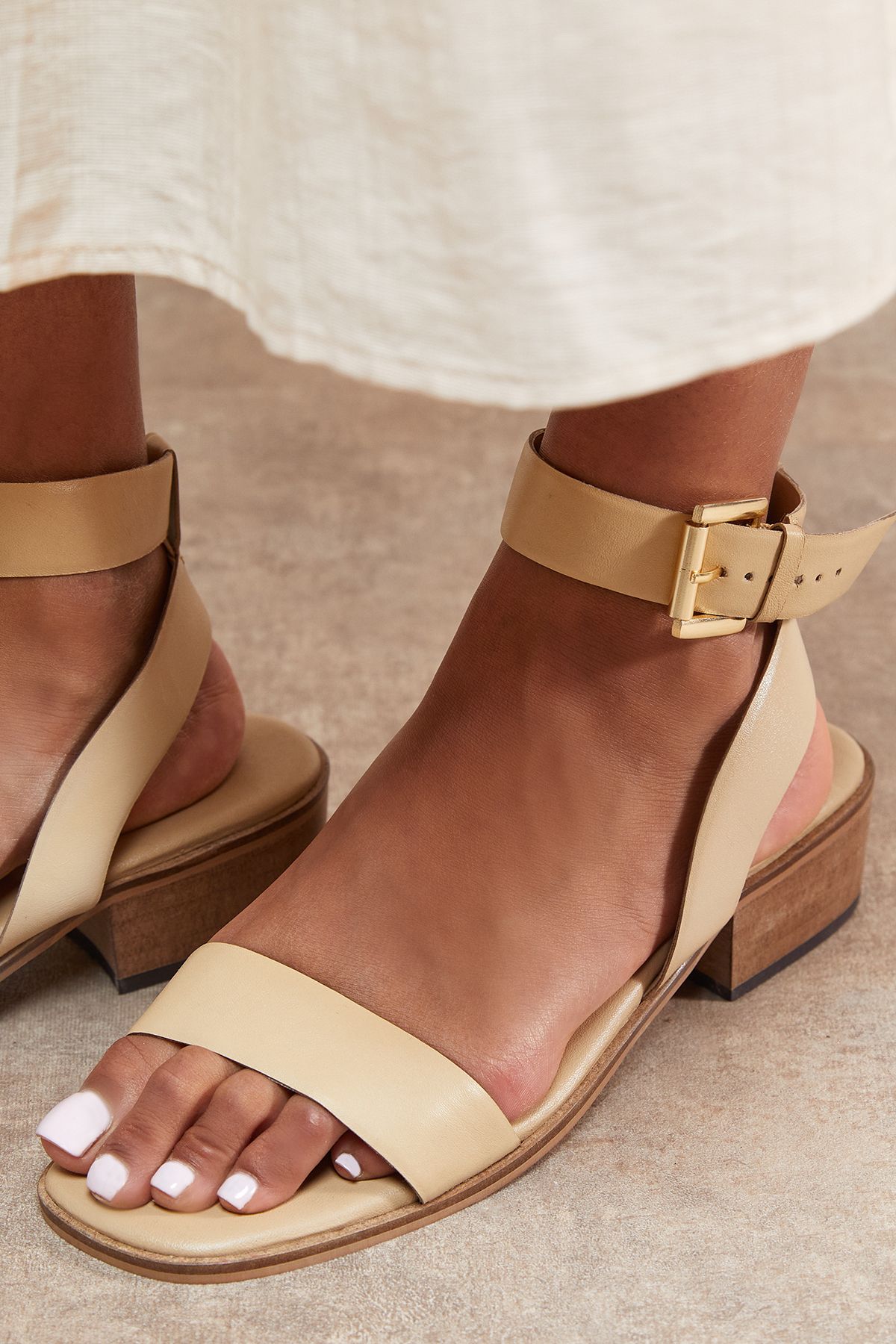 Oasis Gracie Real Leather Low Stacked Heeled Sandals Beige image 4