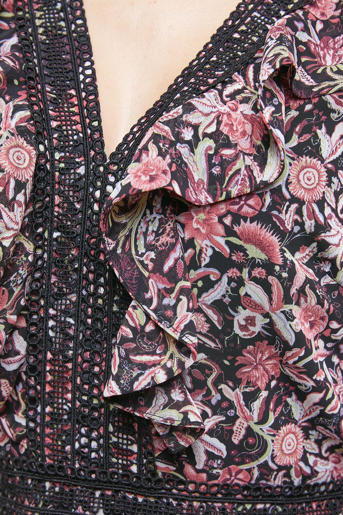 Oasis Printed Lace Detail V Neck Ruffle Mini Dress Multi image 5