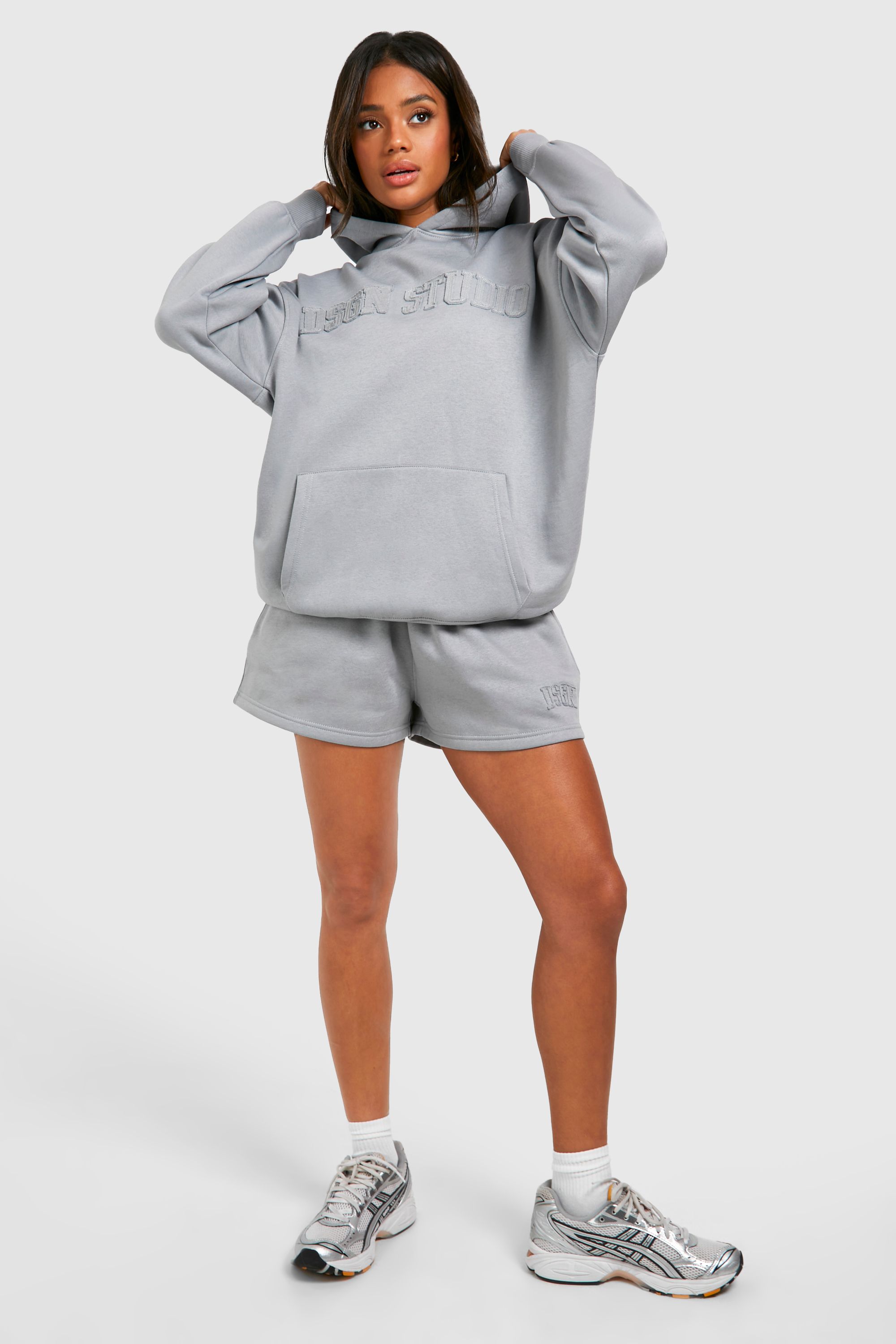 DSGN Studio DSGN Studio Self Fabric Applique Sweat Short Light Blue image 4