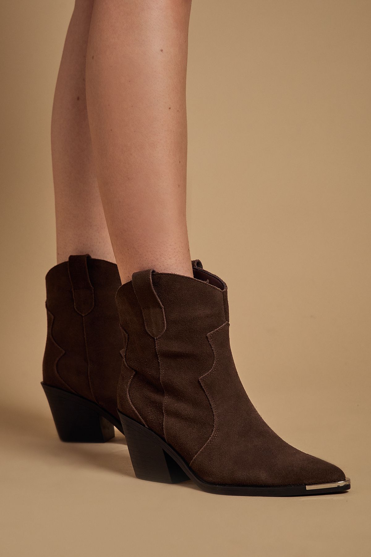 Oasis Tammy Real Suede Metal Trim Western Ankle Boots Chocolate image 4