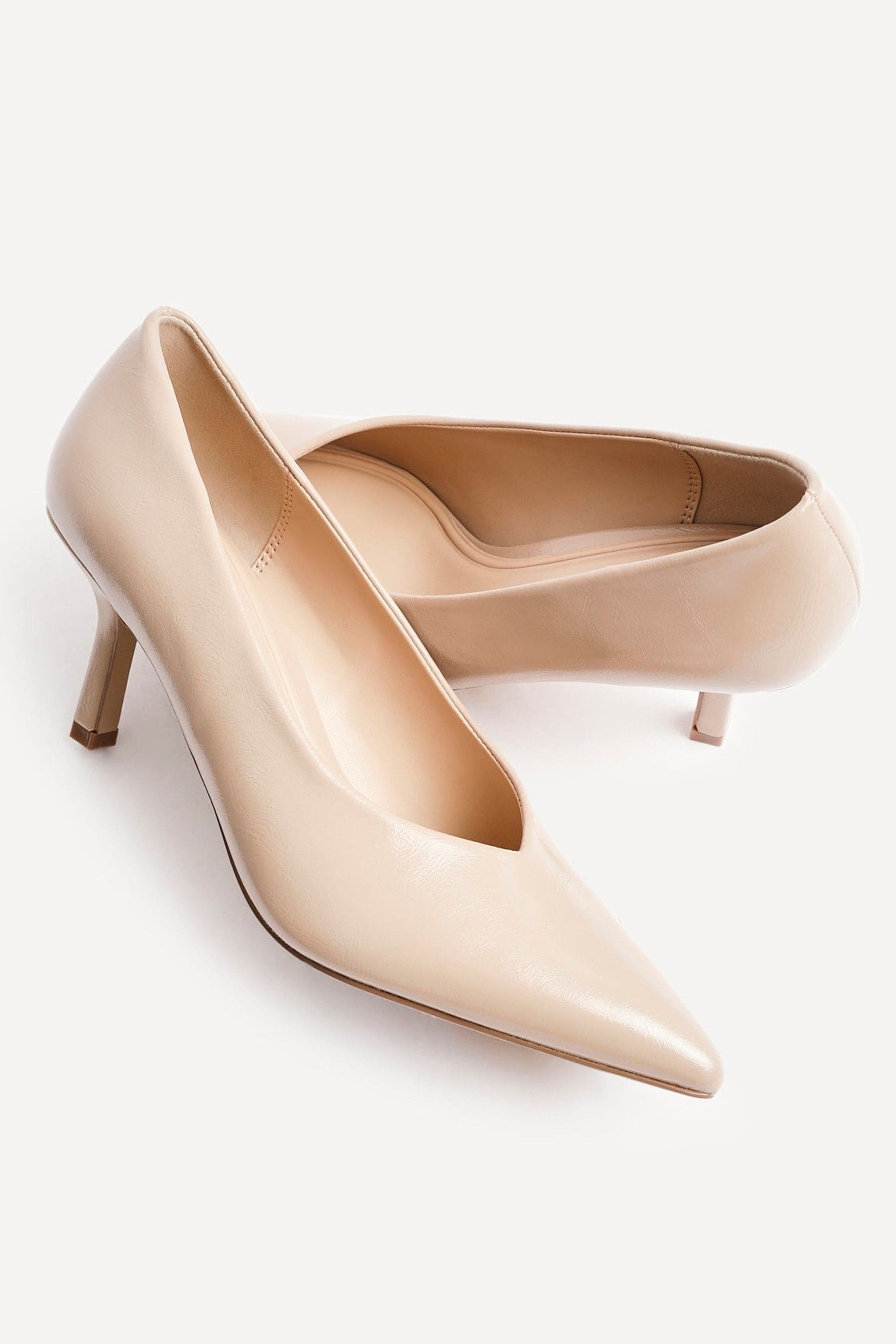 Linzi Bellamy Nude Faux Leather V-Cut Vamp Court Heels image 5