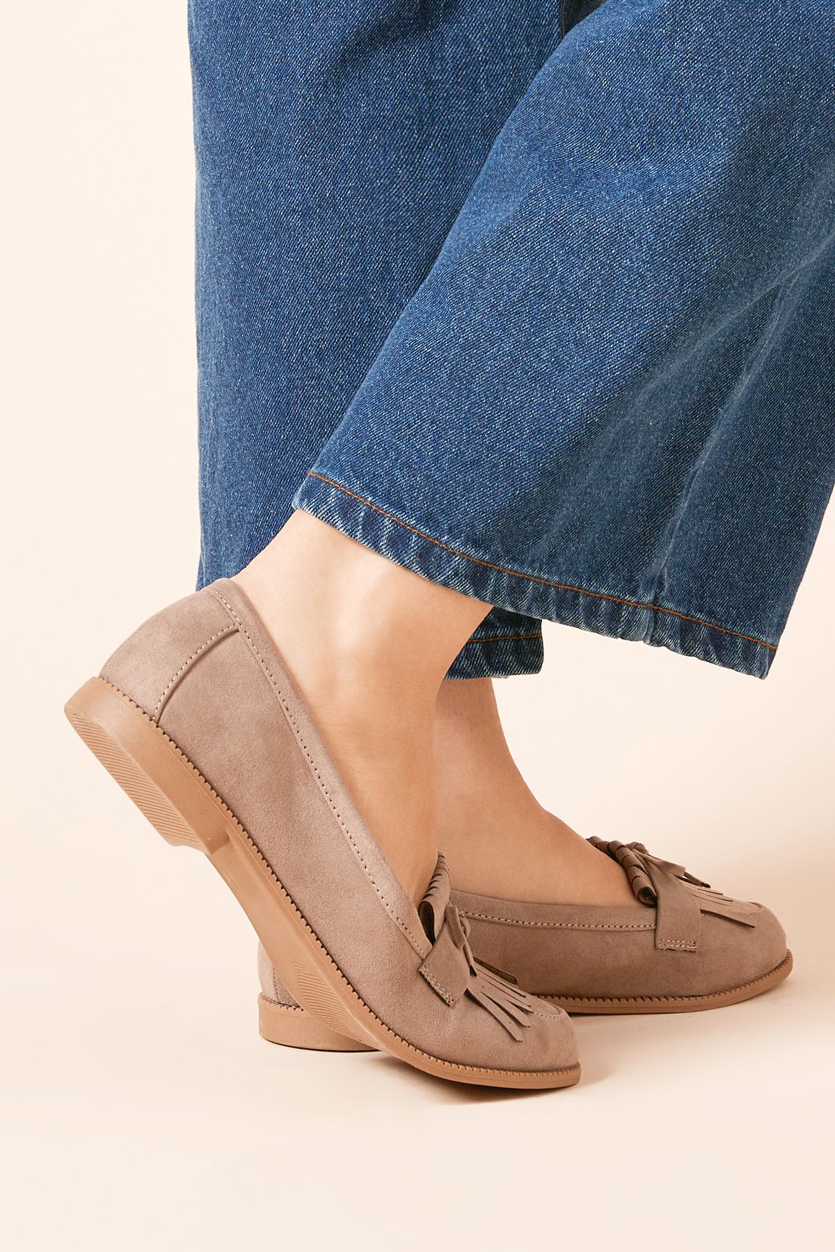 Dorothy Perkins Wide Fit Loretta Tassel Loafers Taupe image 3