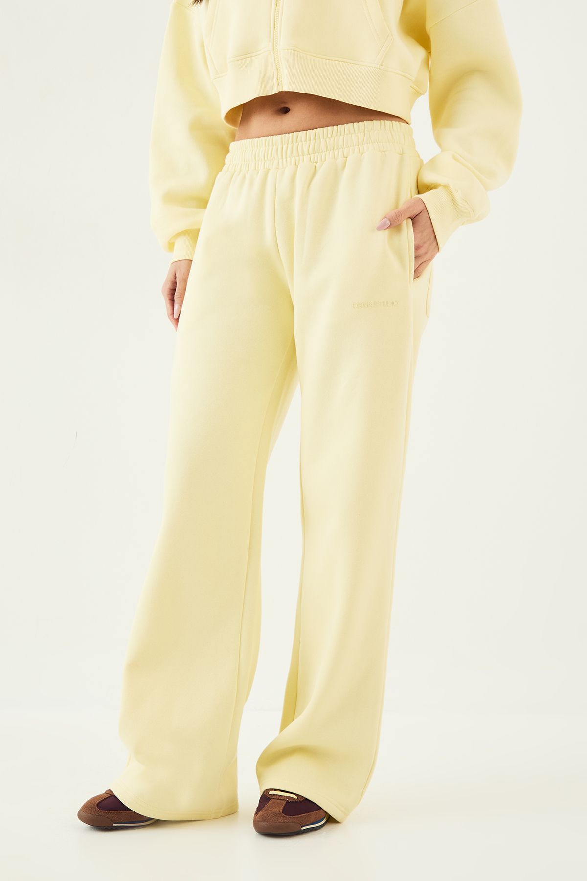 DSGN Studio DSGN Studio Straight Leg Jogger Butter image 3