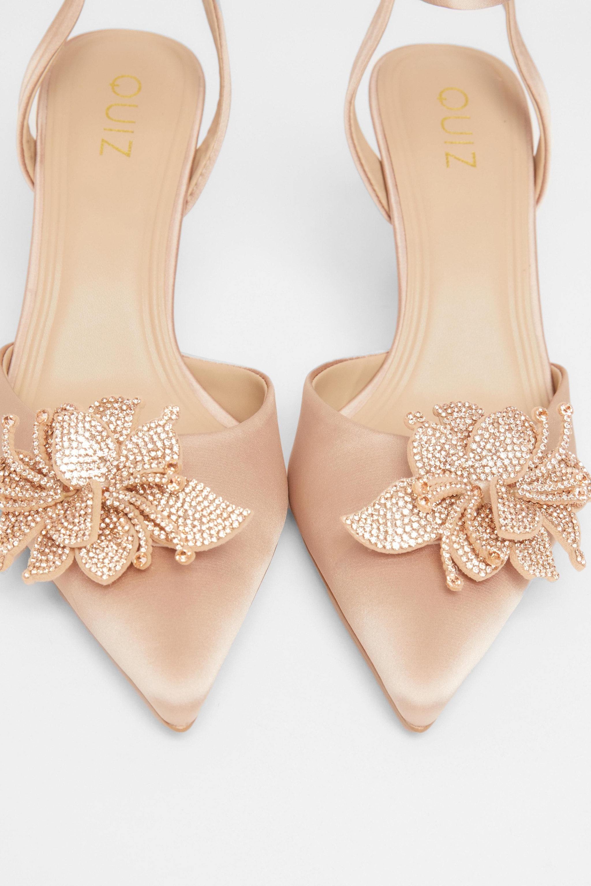 Quiz Off White Floral Court Heels image 4