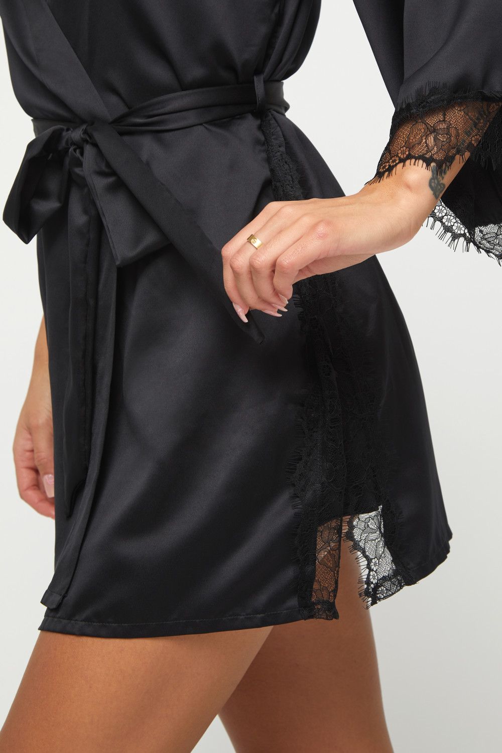 Ann Summers Cherryann Satin Robe Black image 4
