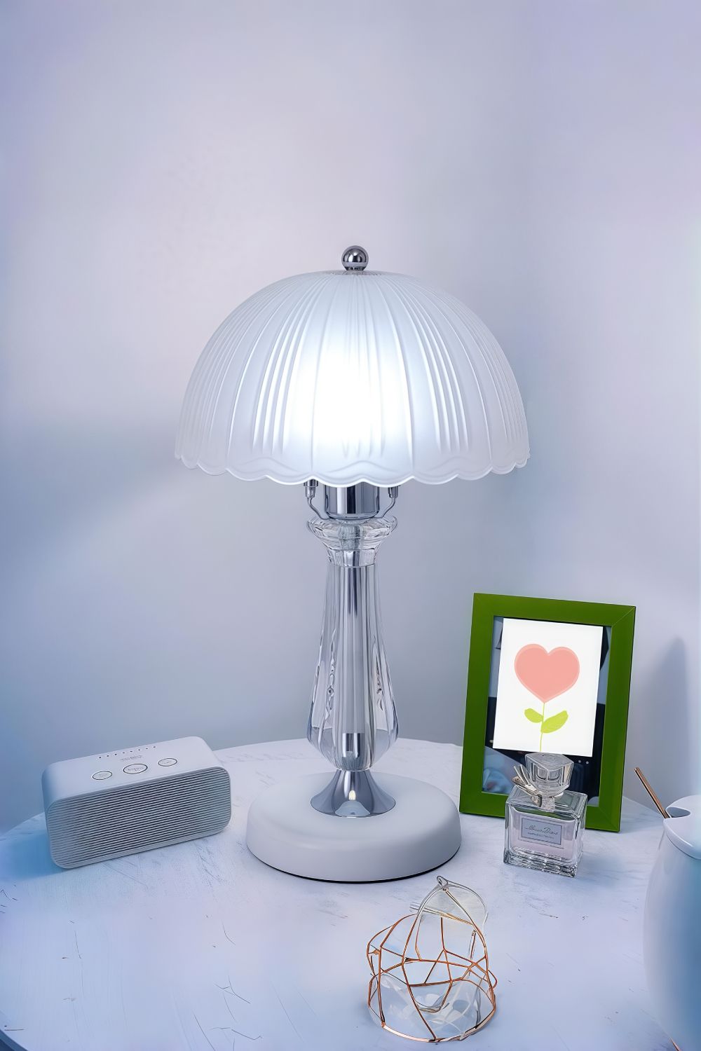 Living and Home Crystal Table Lamp with Scalloped Lampshade image 2