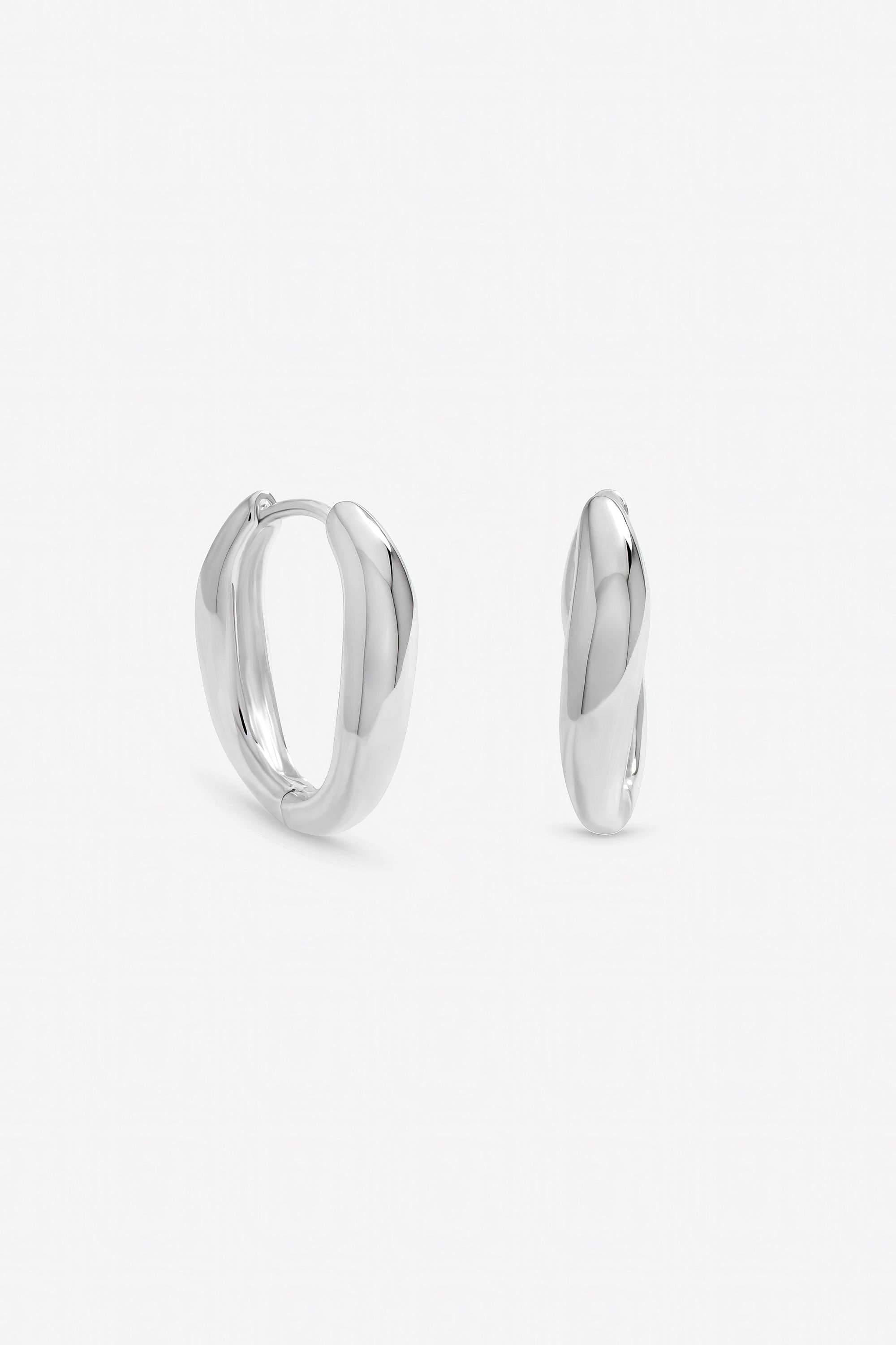 Inicio Sterling Silver Plated Polished Fluid Twist Hoops
