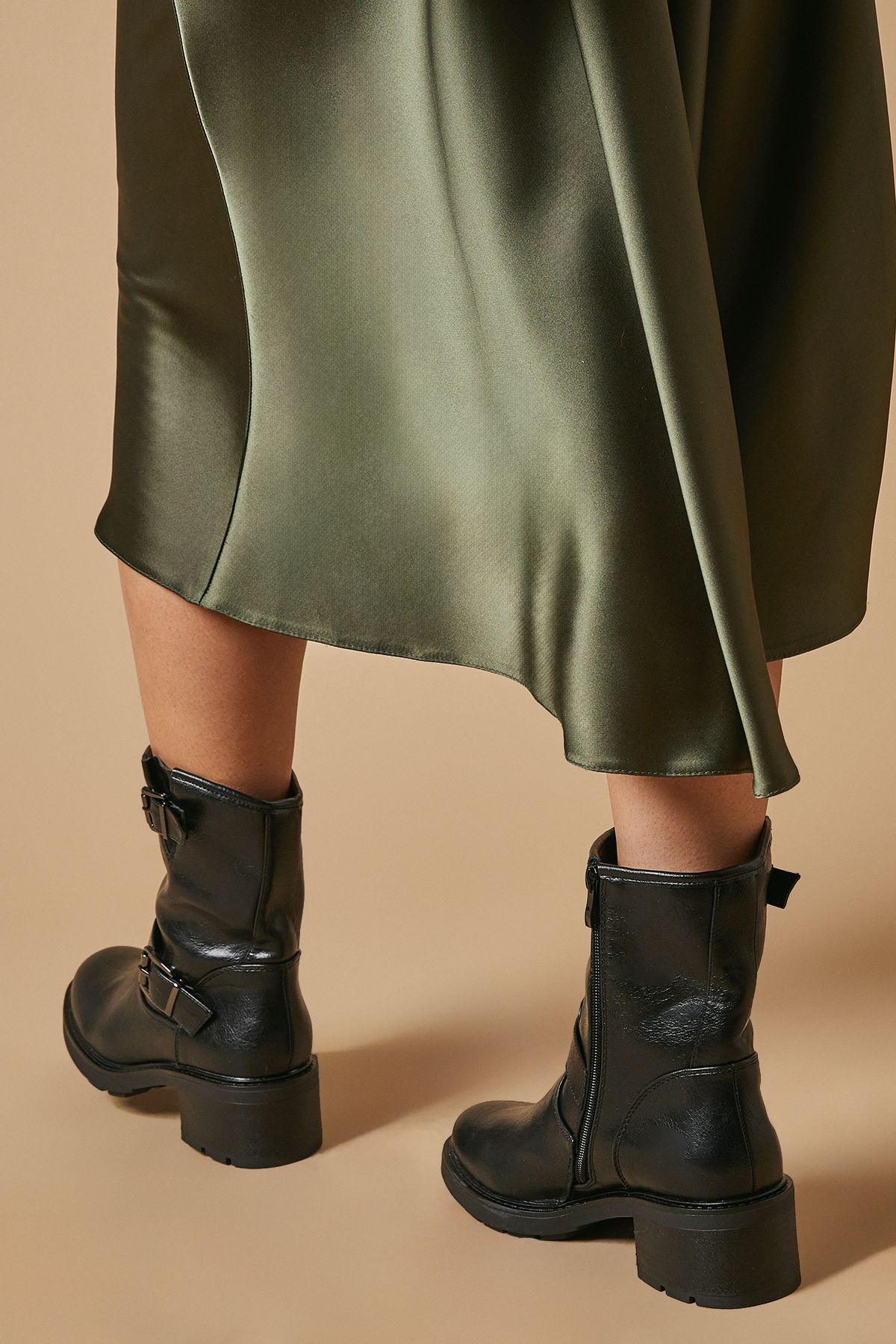 Oasis Janessa Faux Leather Double Buckle Chunky Biker Ankle Boot Black image 4