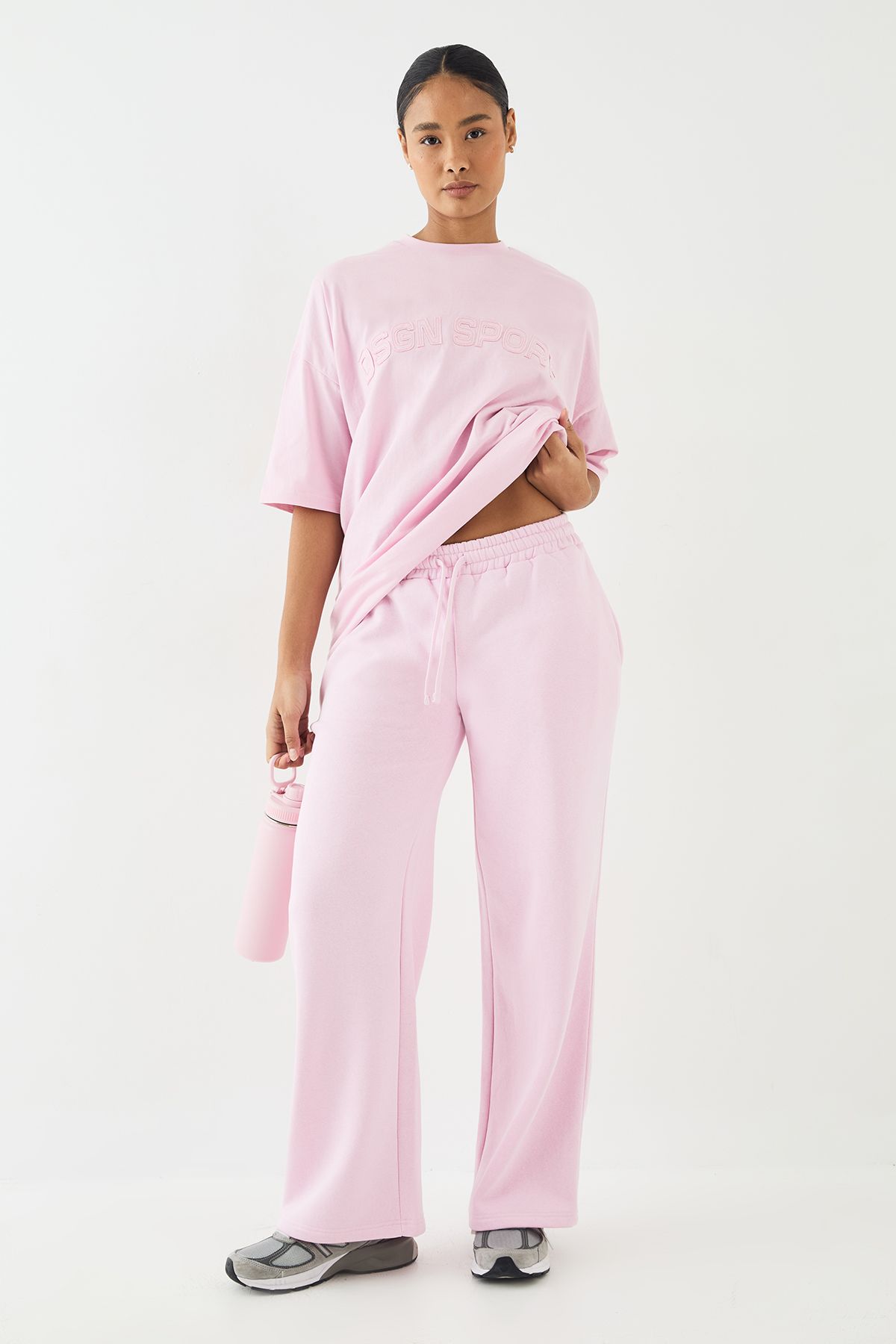 DSGN Studio DSGN Studio Self Fabric Applique Straight Leg Jogger Pink