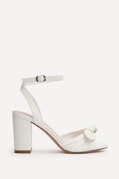 Linzi Darling White Faux Leather Bow Detail Heels