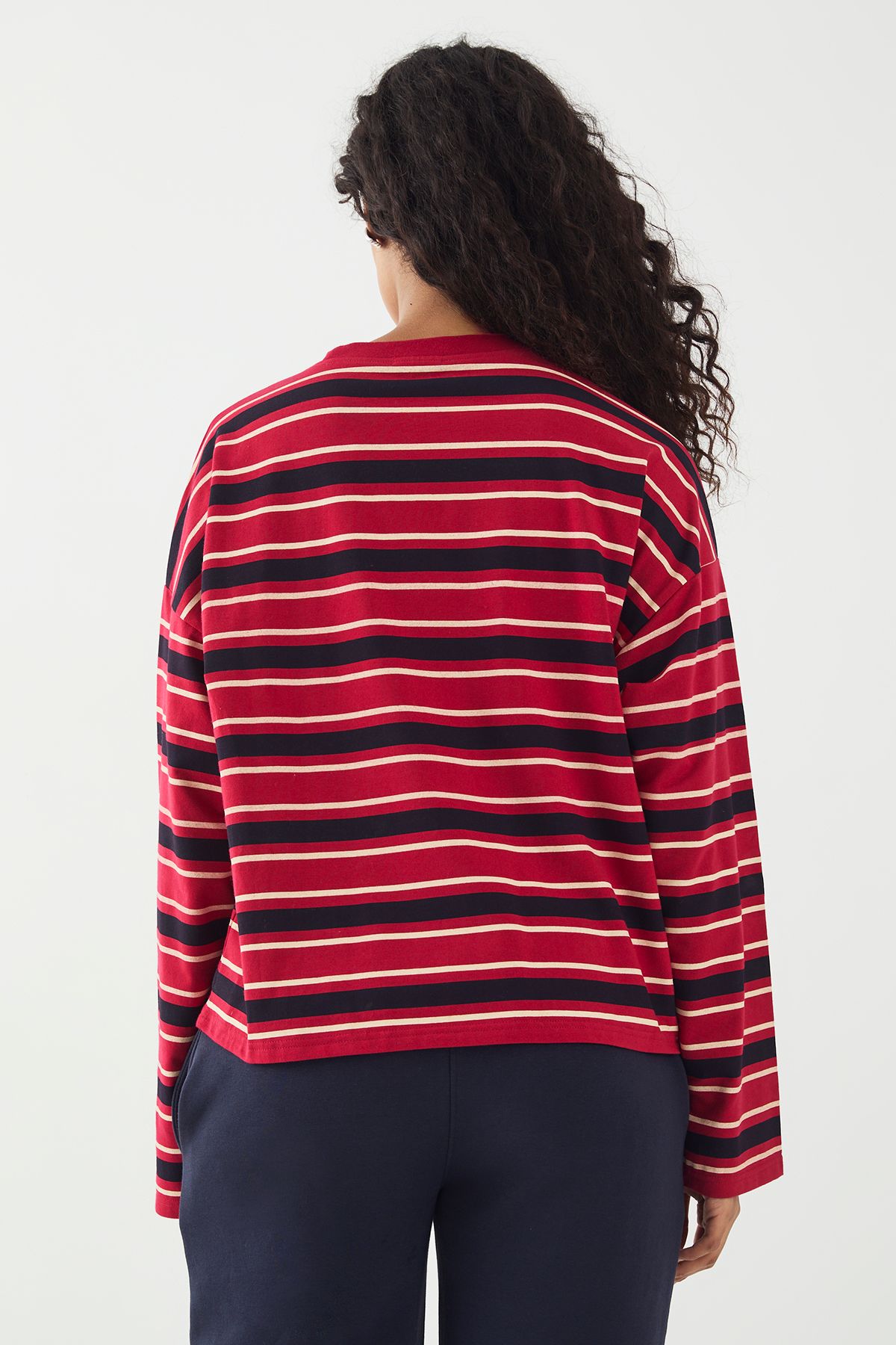 DSGN Studio DSGN Studio Woven Label Long Sleeve T-shirt Red image 2