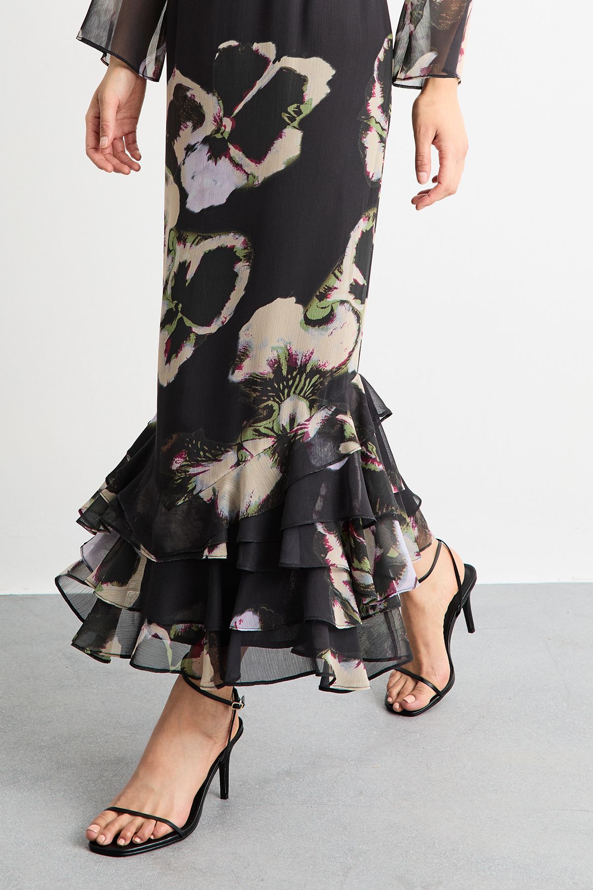 Warehouse Printed Scoop Neck Ruffle Hem Midi Dress Floral image 2