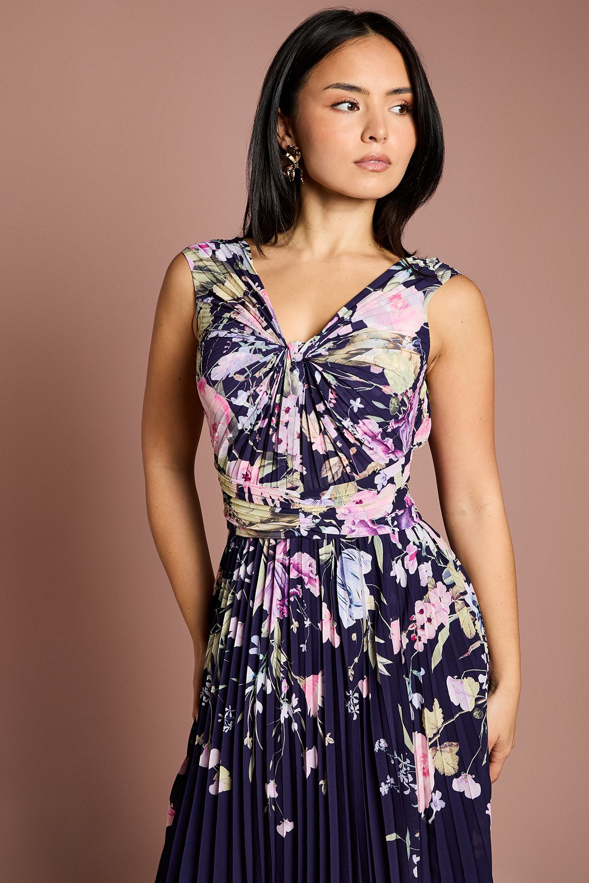 Coast Petite Placement Print Pleated V Neck Midi Dress Navy image 4